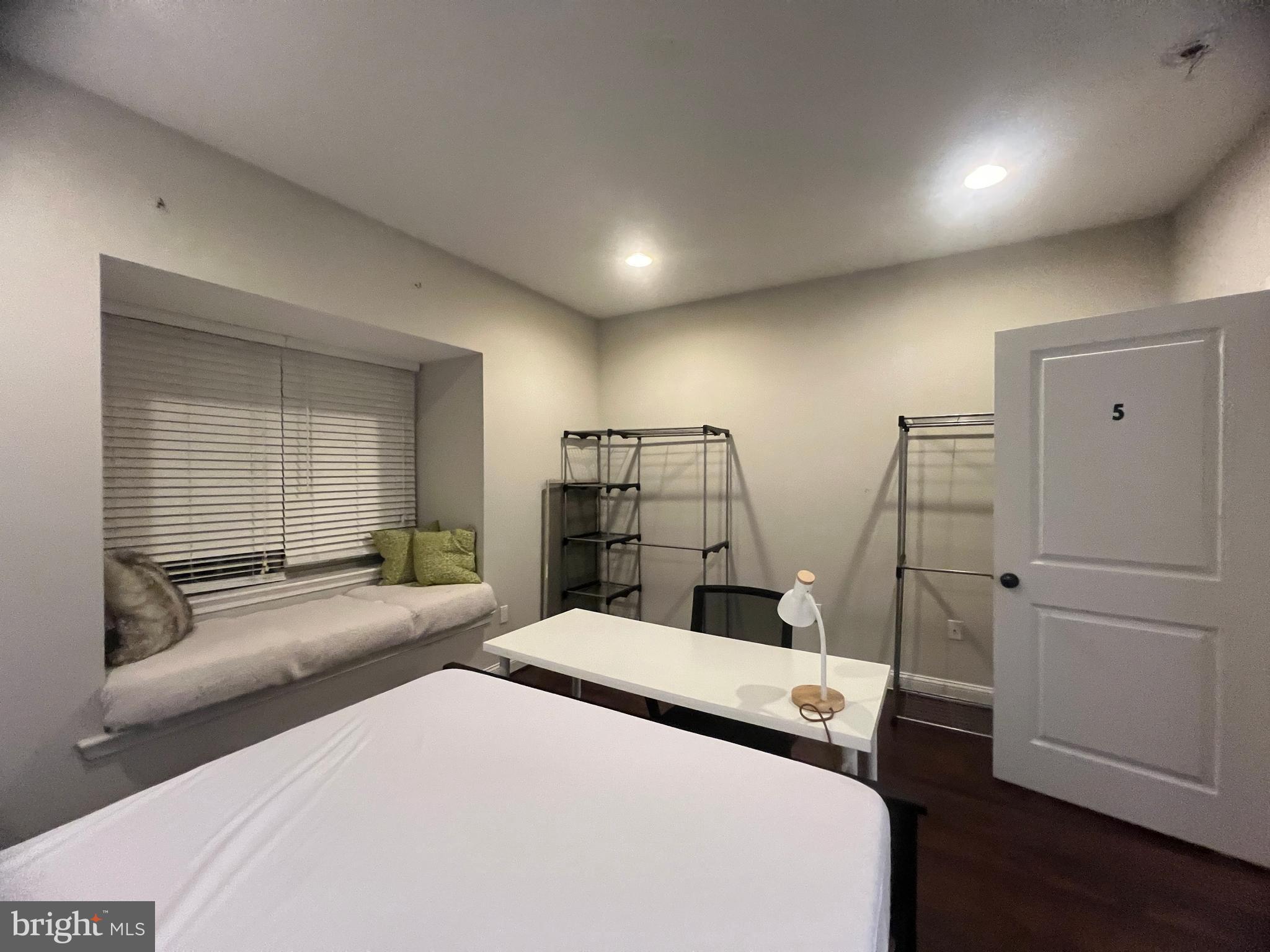 POWELTON VILLAGE - Residential Lease