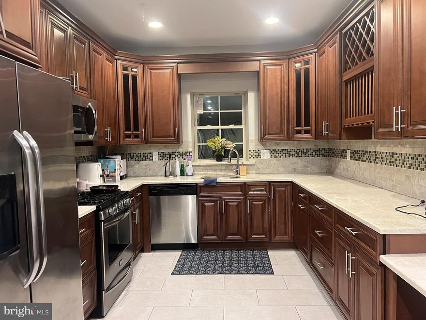 fully furnished 3 stories large house has big living room large kitchen at first floor, 3 bedrooms one hallway bathroom at 2nd floor and 2 more bedrooms and a jack & jill bathroom at 3rd floor. 
Basement is a separate in-law suite with 1 bedroom and 1 bathroom.
Great location for Drexel and UPenn students, walk to everywhere, has bus go to city at the front door. 
Availble in Aug 2026. Currently use as an airbnb rental.