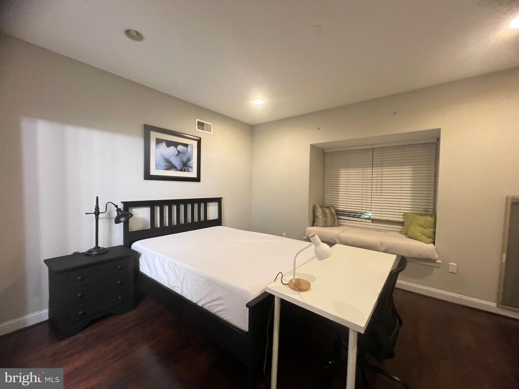 POWELTON VILLAGE - Residential Lease