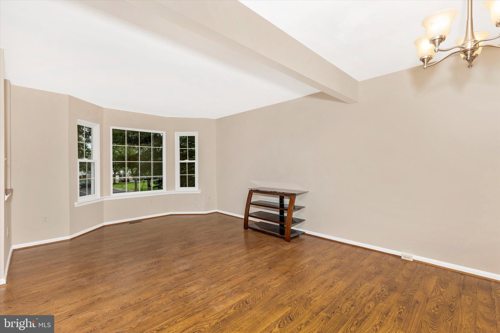 6713 SANDPIPER COURT