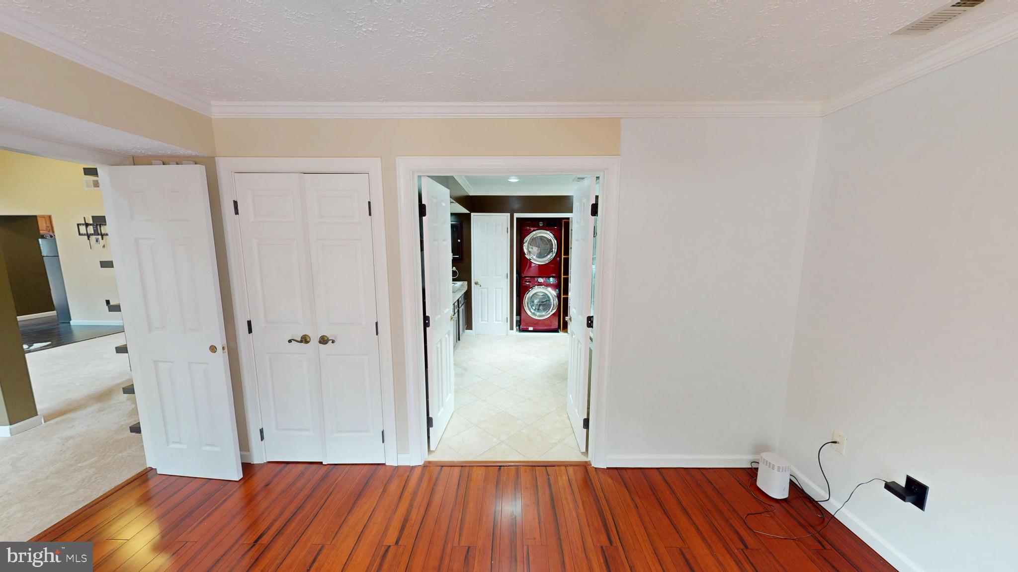 PINEFIELD MEADOWS - Residential