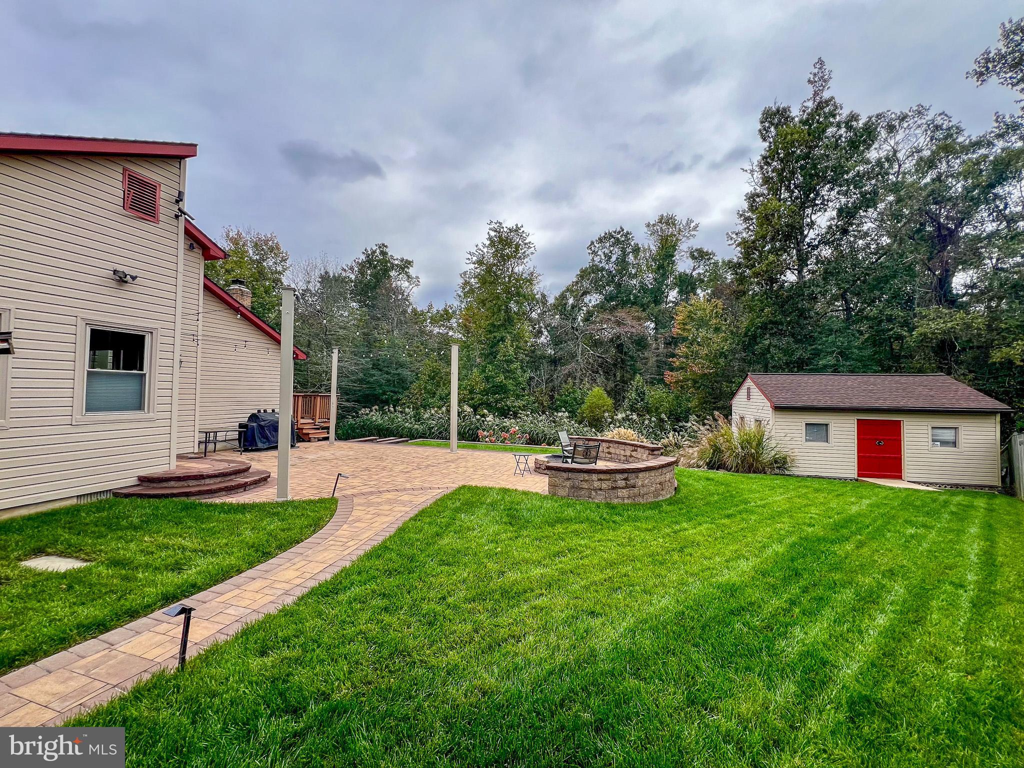 PINEFIELD MEADOWS - Residential