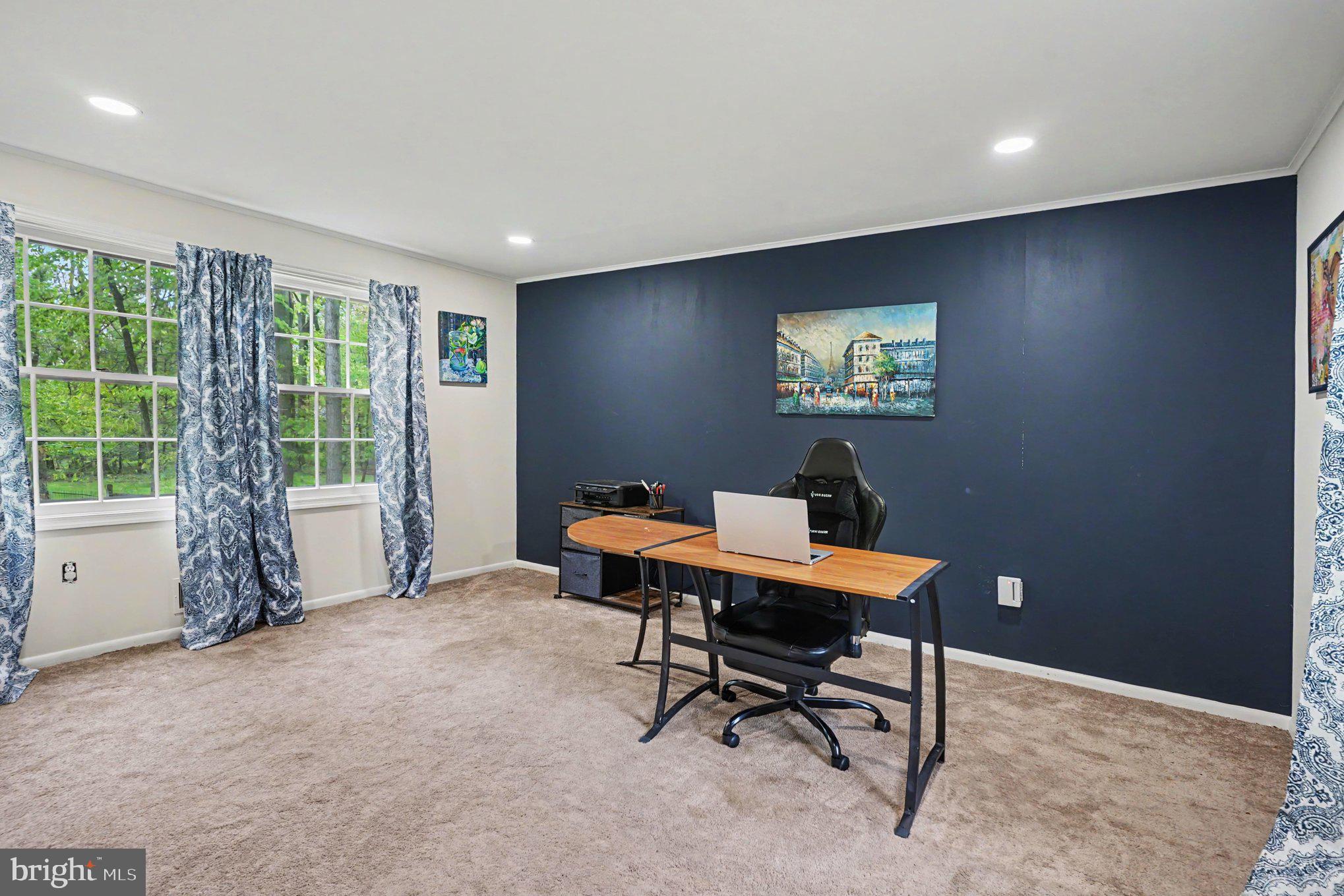 VALLEY FORGE MTN - Residential