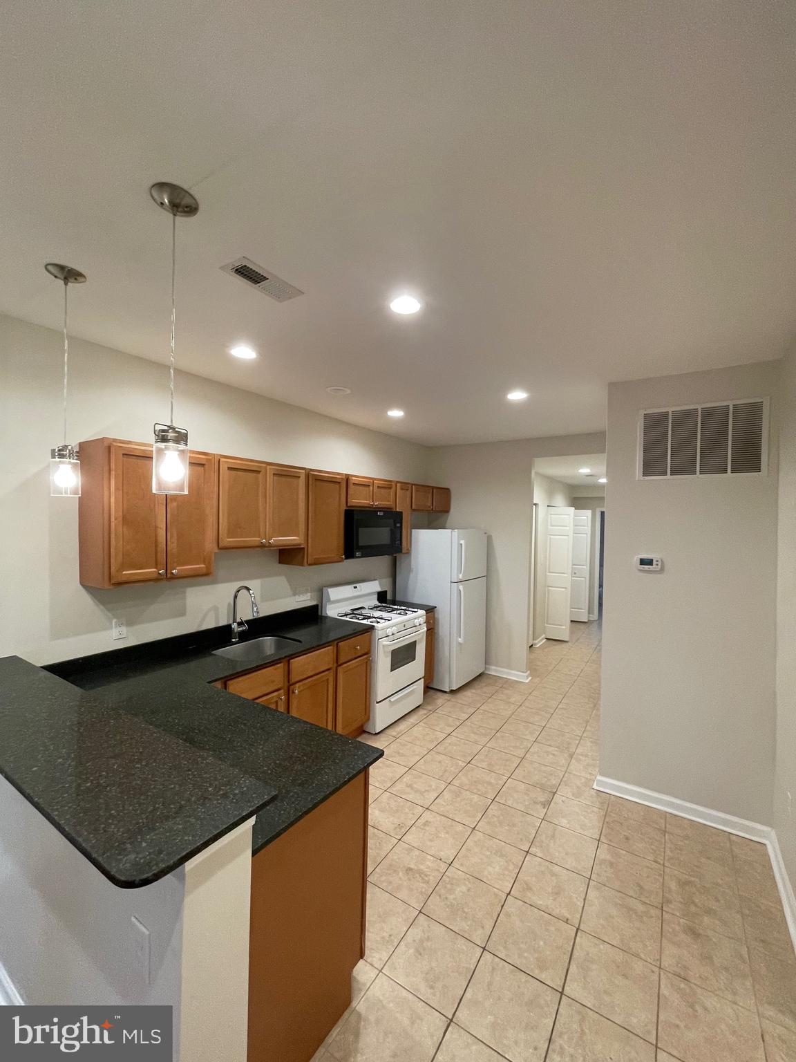 HAMPDEN HISTORIC DISTRICT - Residential Lease