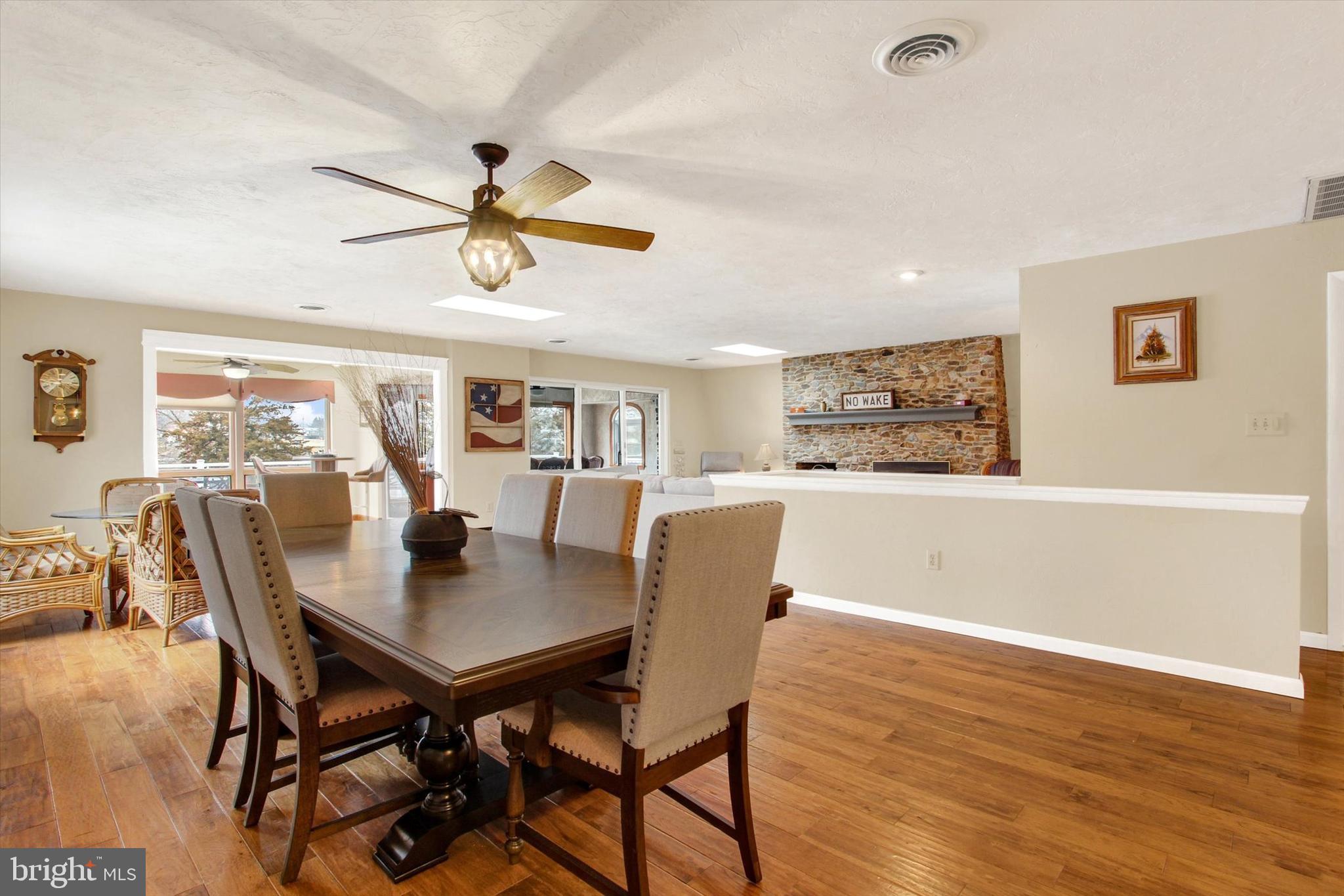 LAKE HERITAGE - Residential