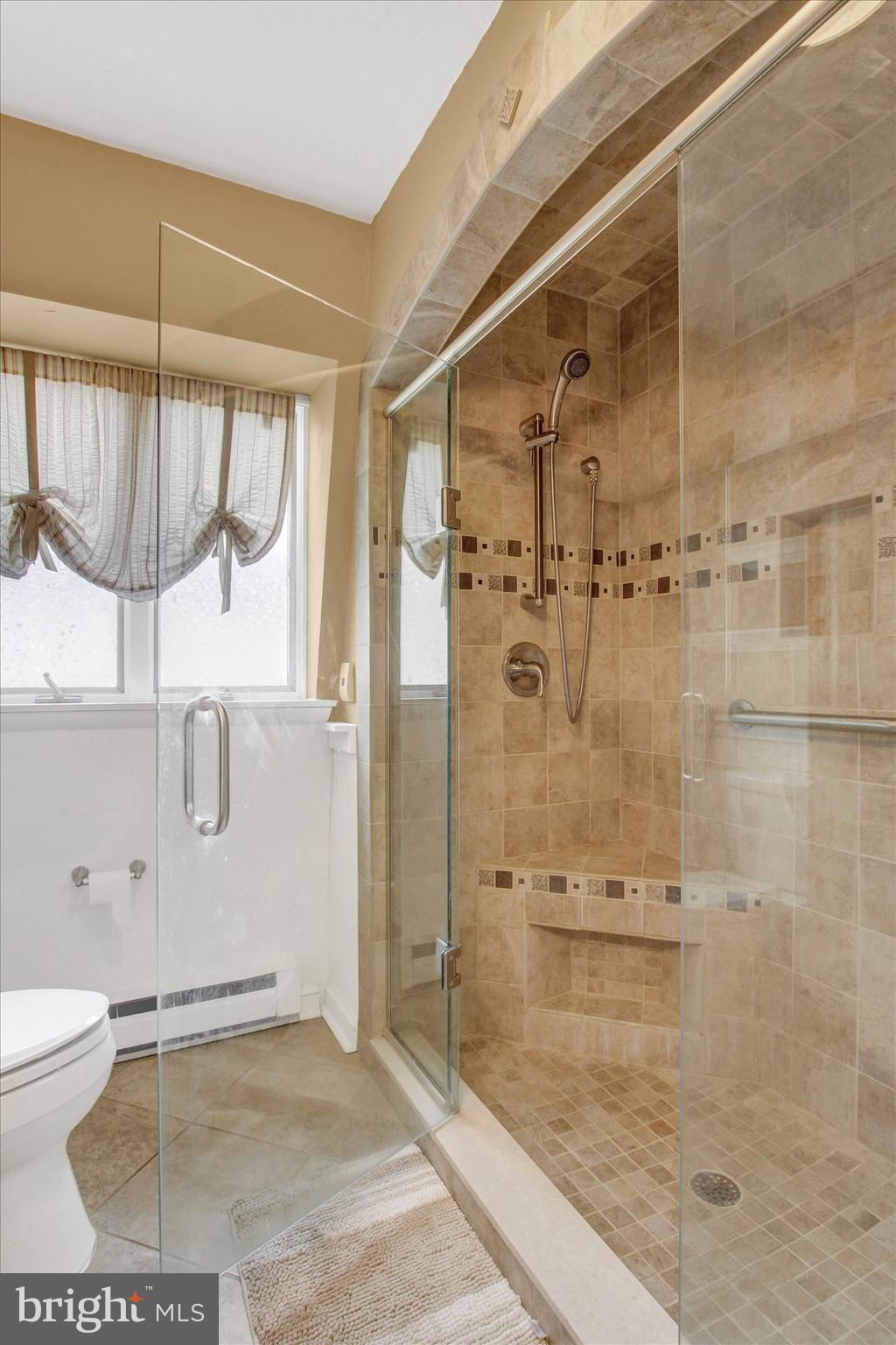 LAKE HERITAGE - Residential