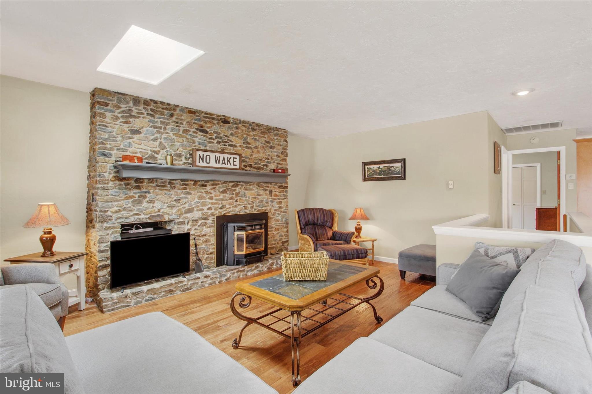 LAKE HERITAGE - Residential