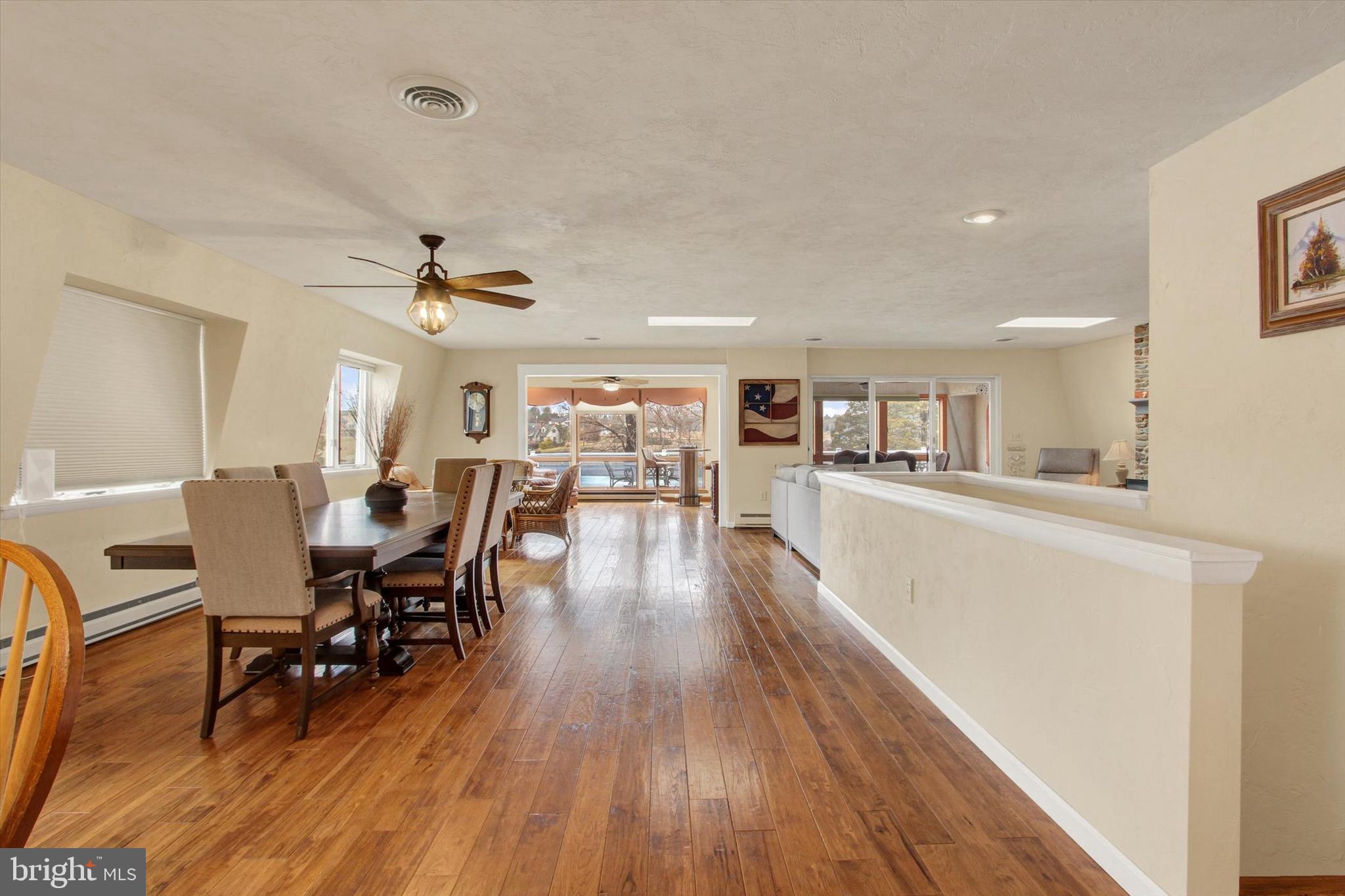 LAKE HERITAGE - Residential