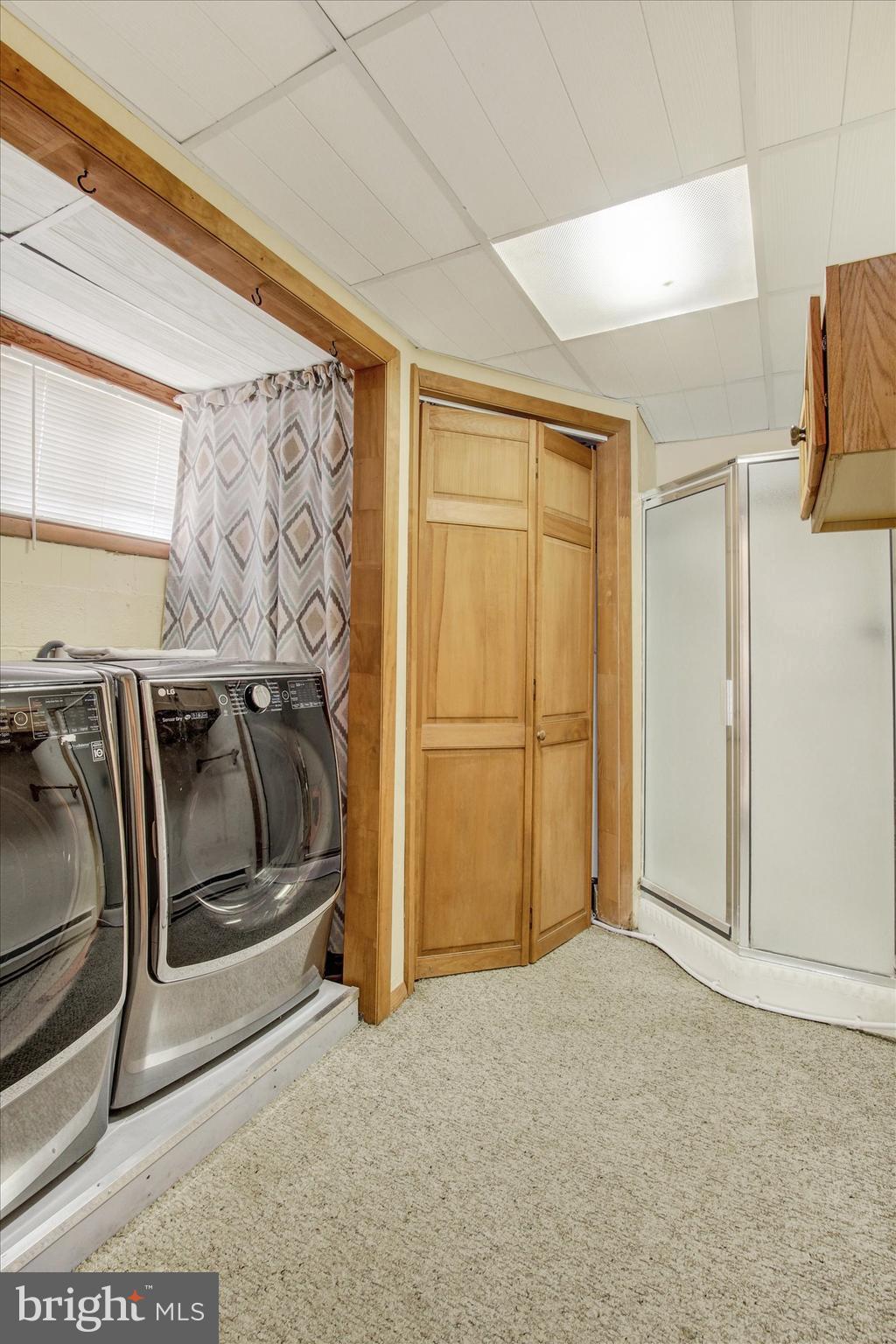 LAKE HERITAGE - Residential