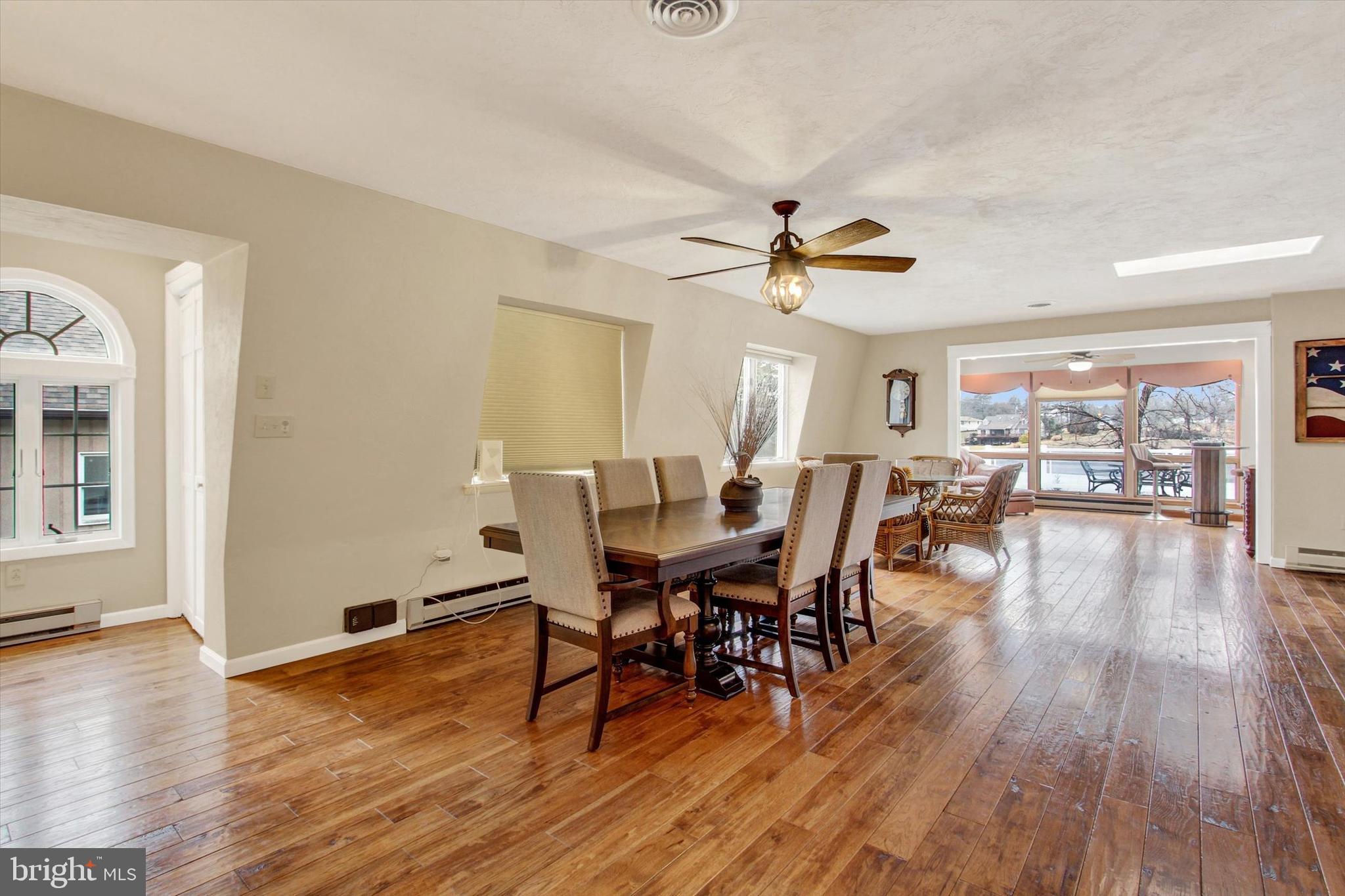 LAKE HERITAGE - Residential