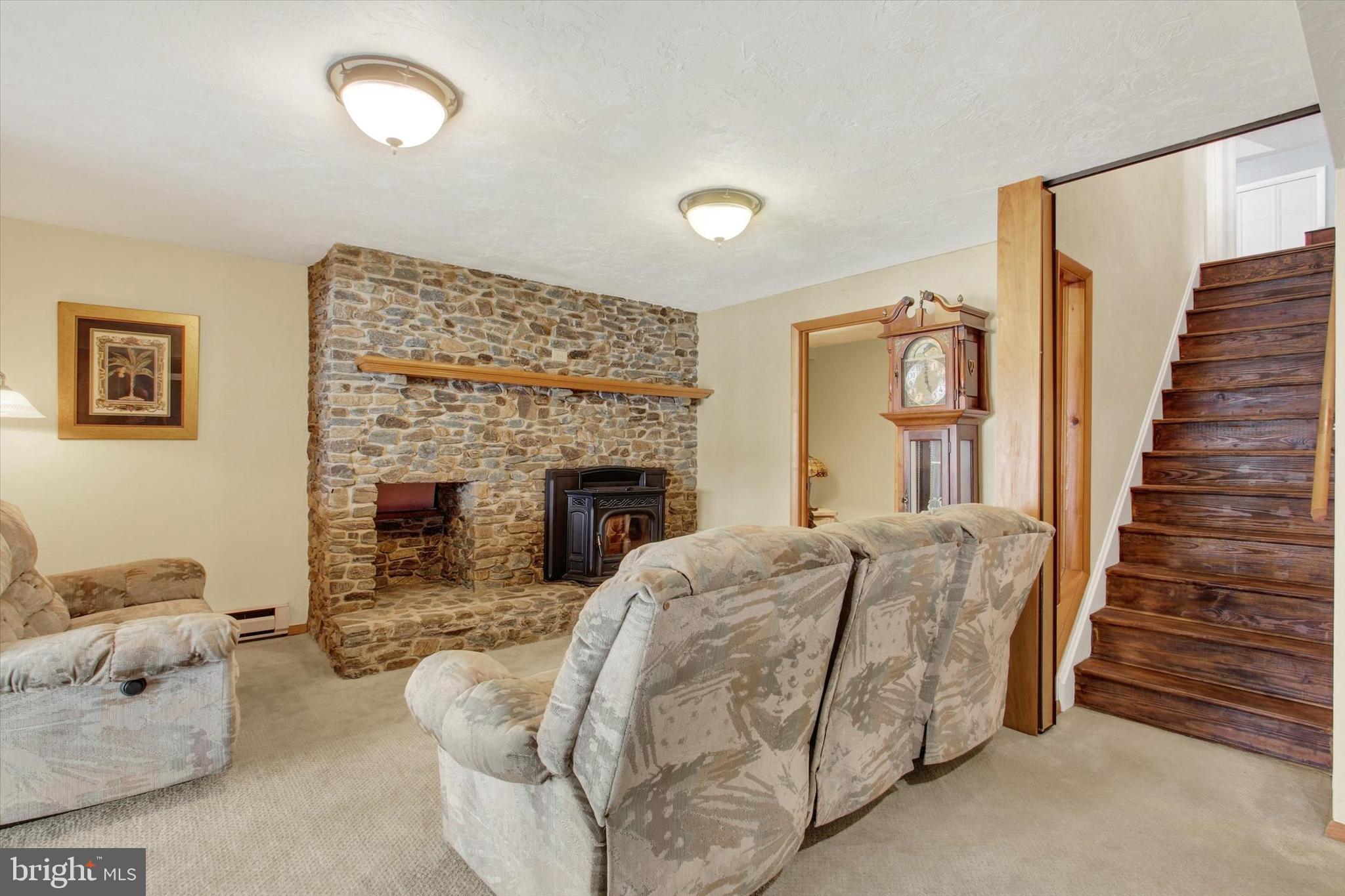 LAKE HERITAGE - Residential