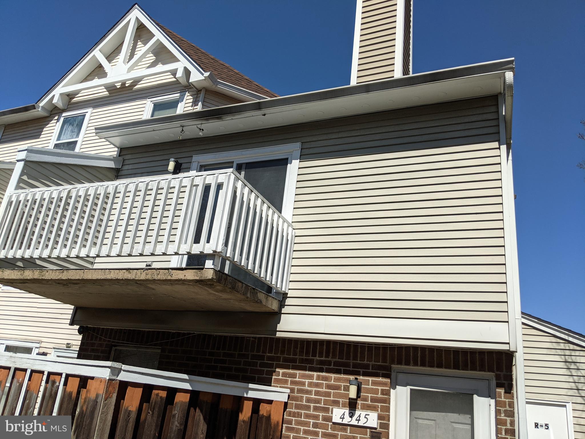 PEMBROOK VILLAGE - Residential