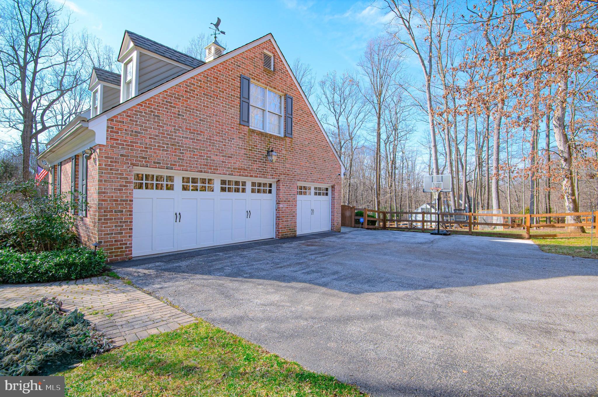 LAURELFORD - Residential