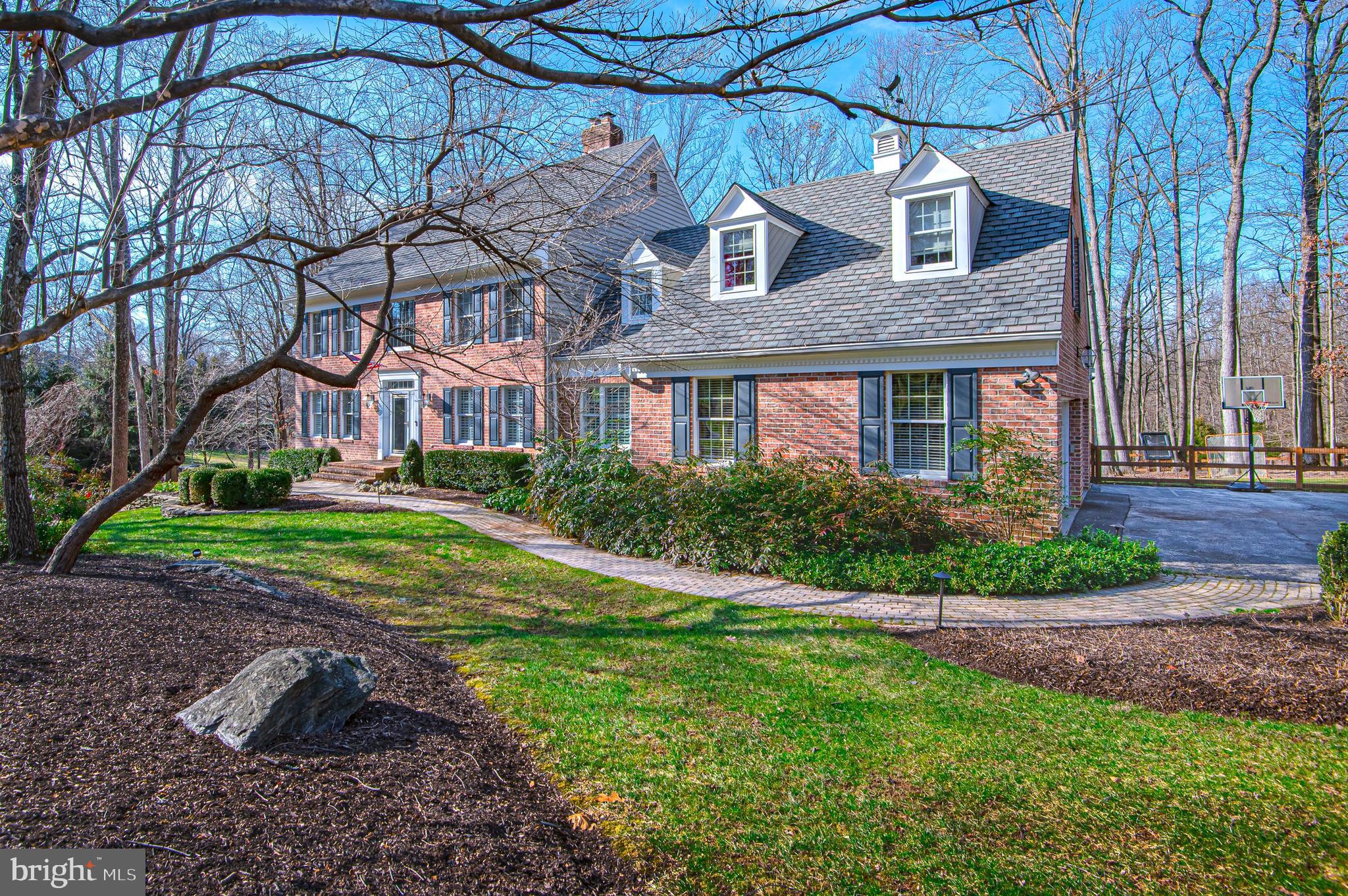 LAURELFORD - Residential