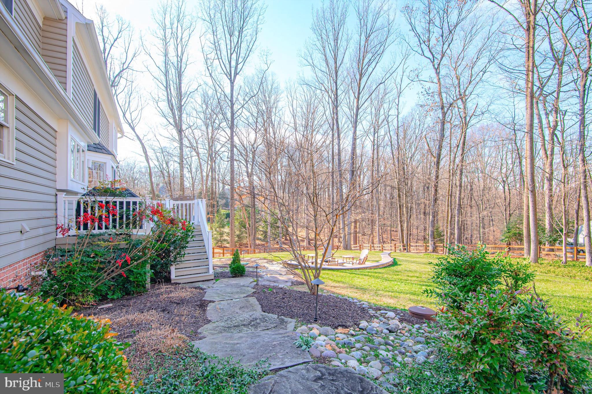 LAURELFORD - Residential