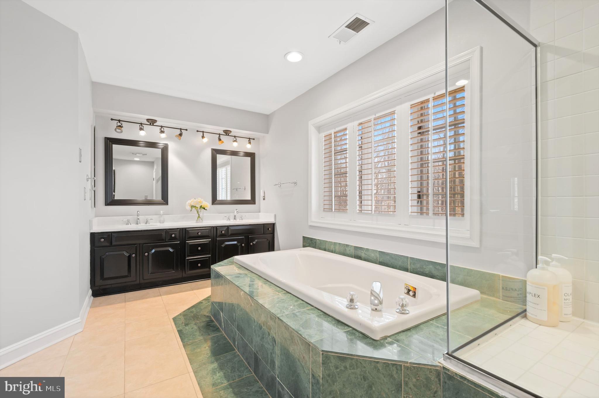 LAURELFORD - Residential