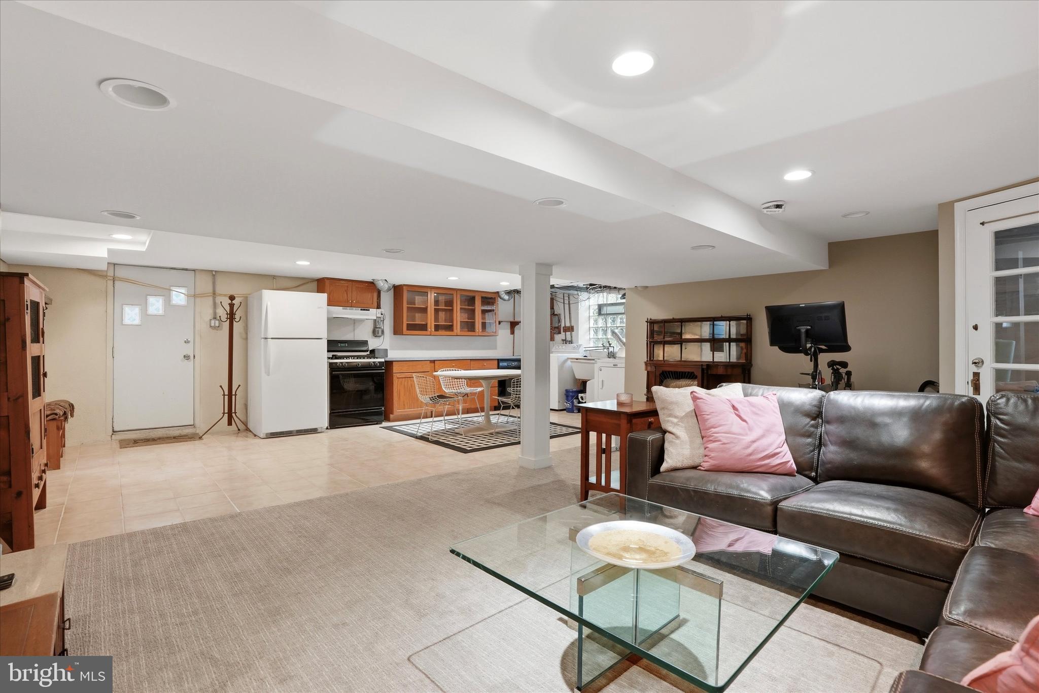 PADDOCK FARMS - Residential