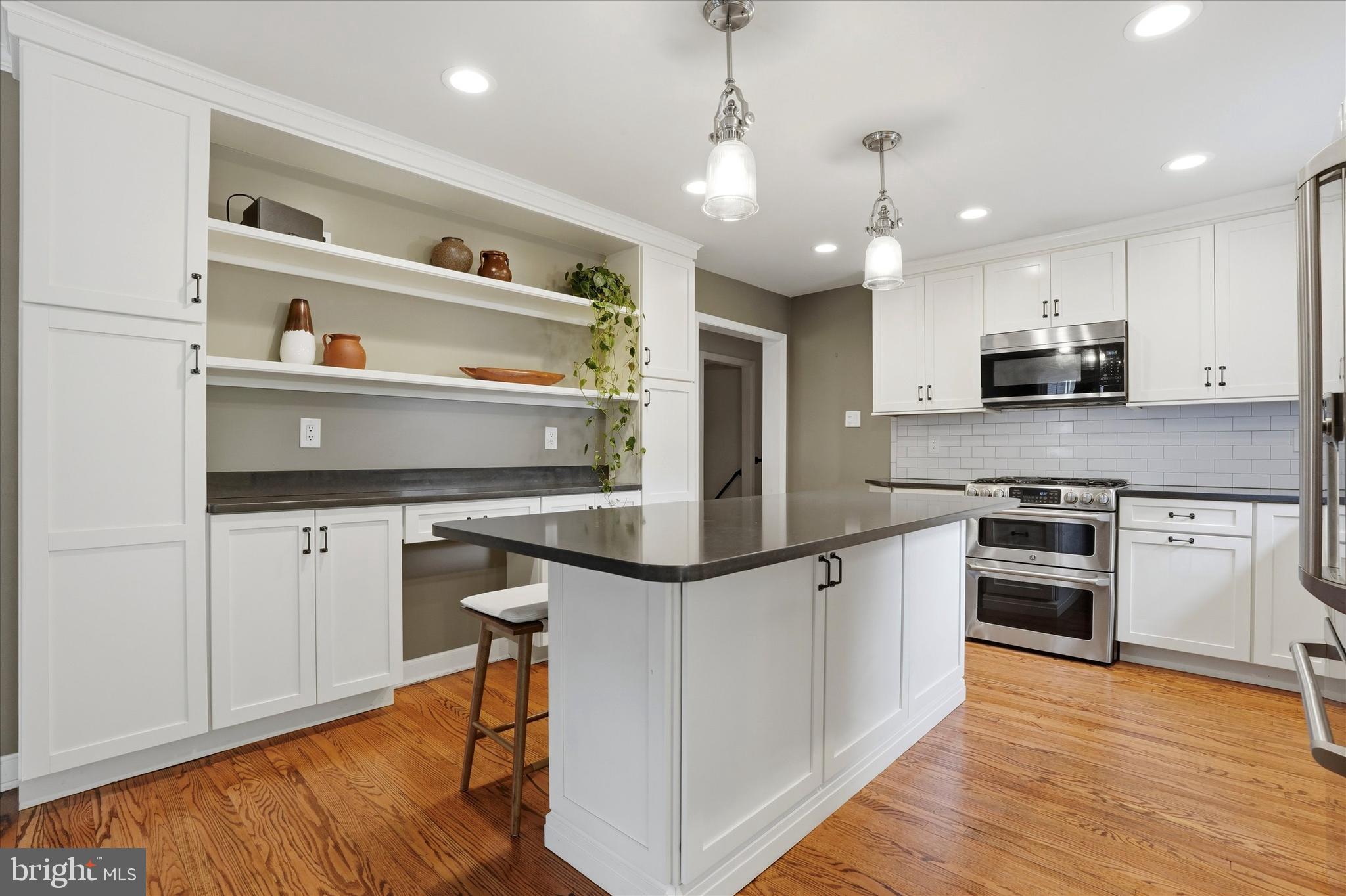 PADDOCK FARMS - Residential