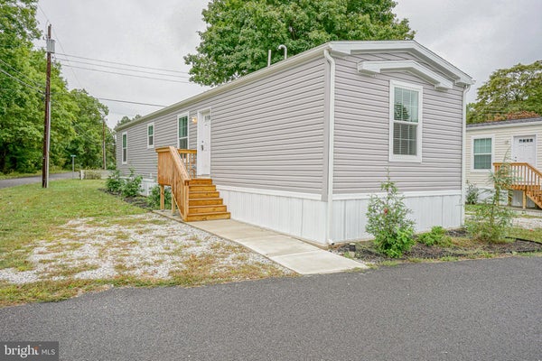110 MOSS LN, WILLIAMSTOWN, NJ 08094 - Image 9e3802c3151e591934f4eab84dd89015/251490232