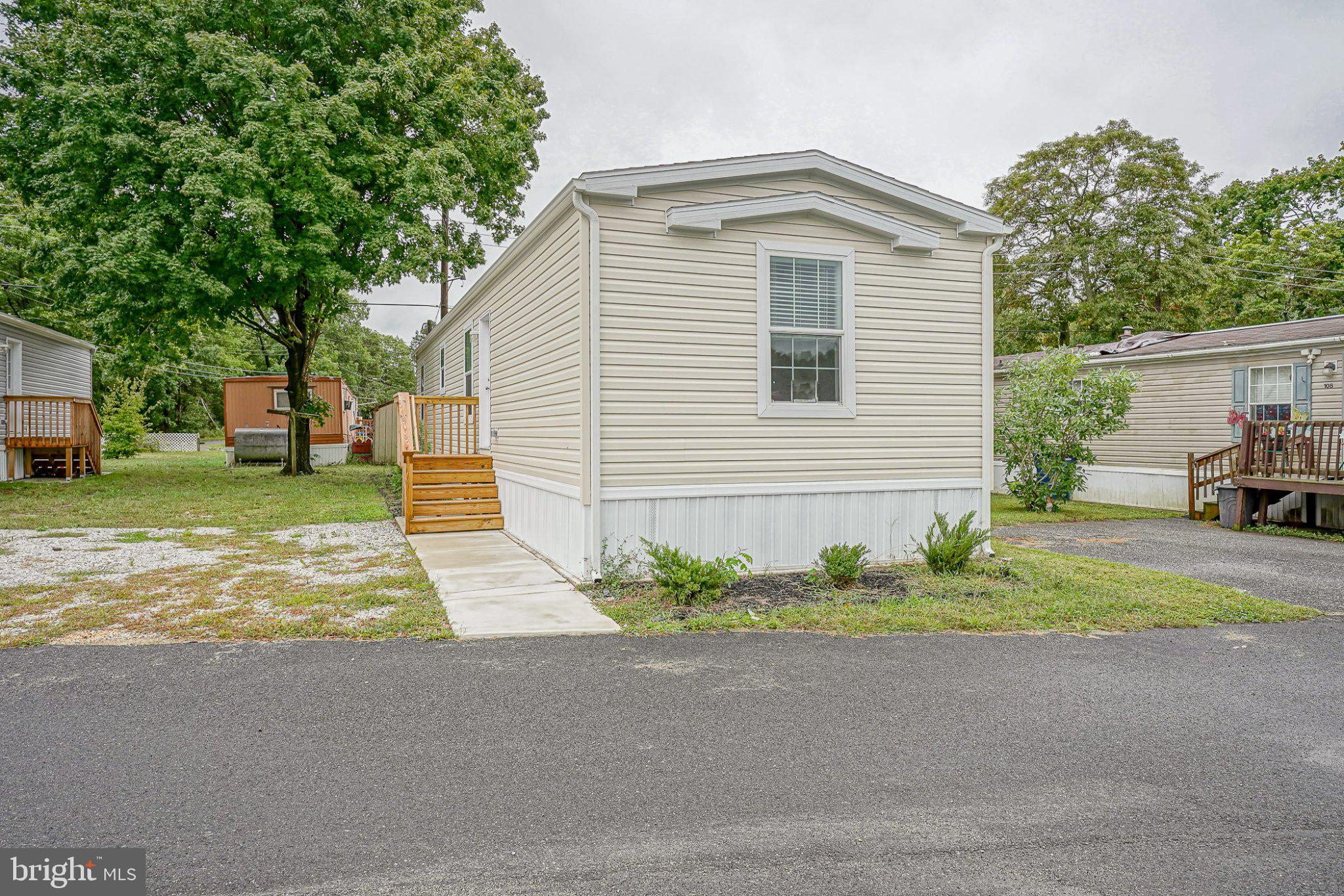 110 MOSS LANE