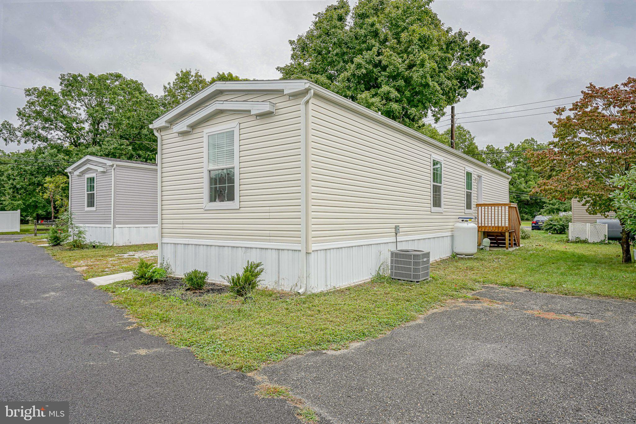 110 MOSS LANE