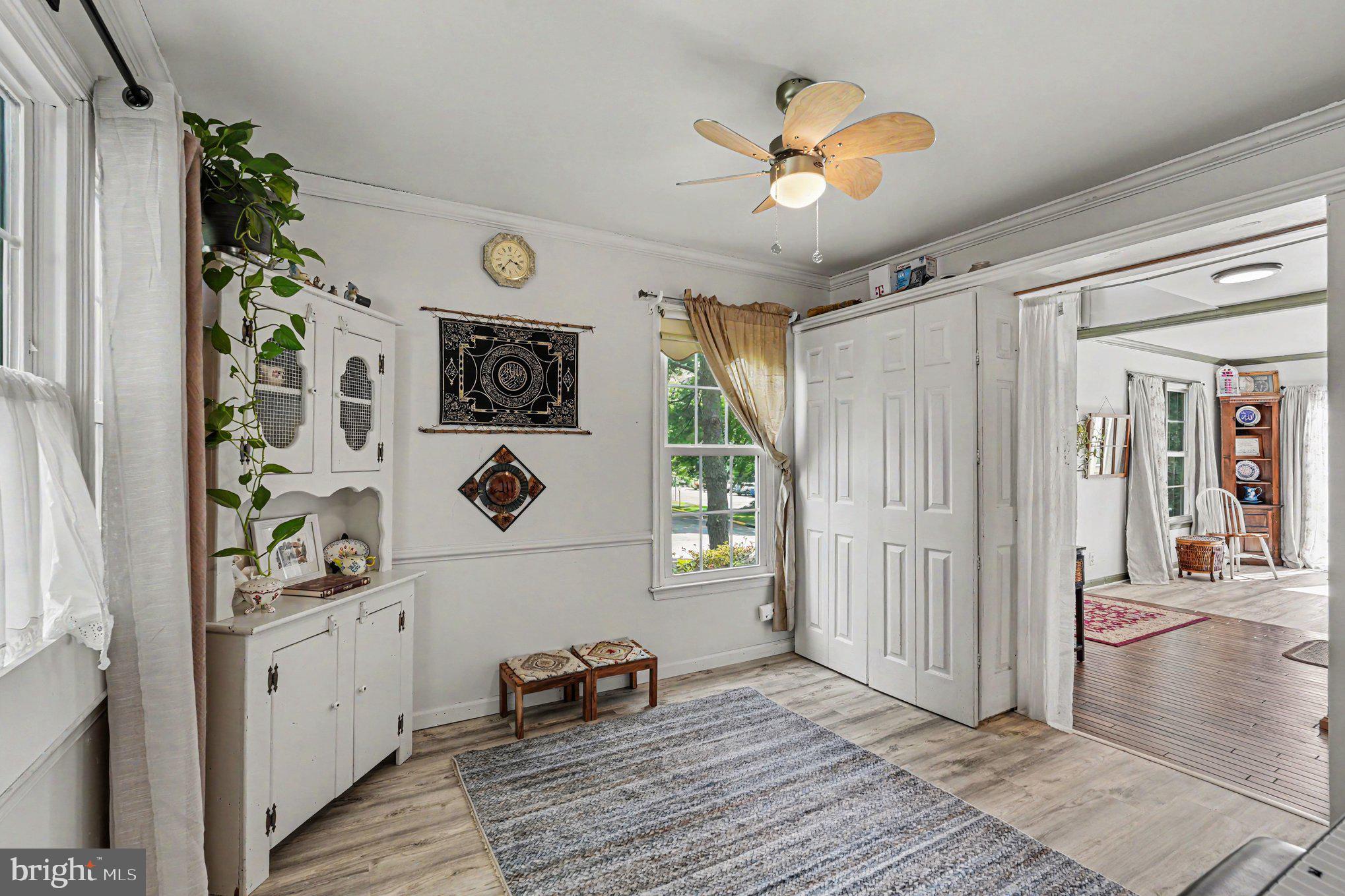 OAK SPRINGS SEC 1 - Residential