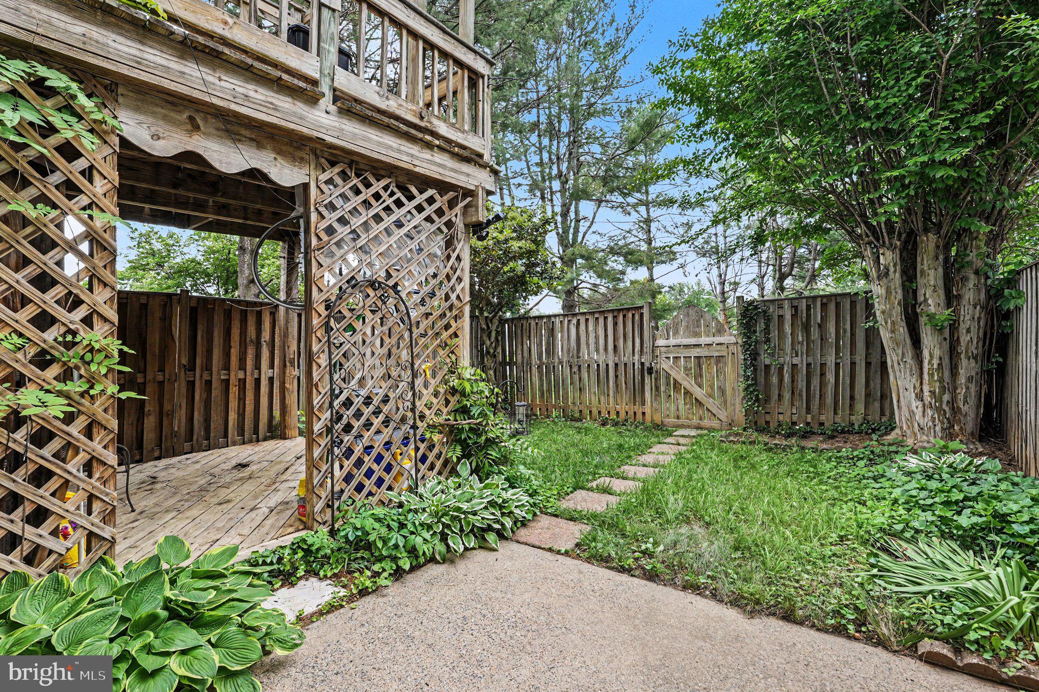 OAK SPRINGS SEC 1 - Residential