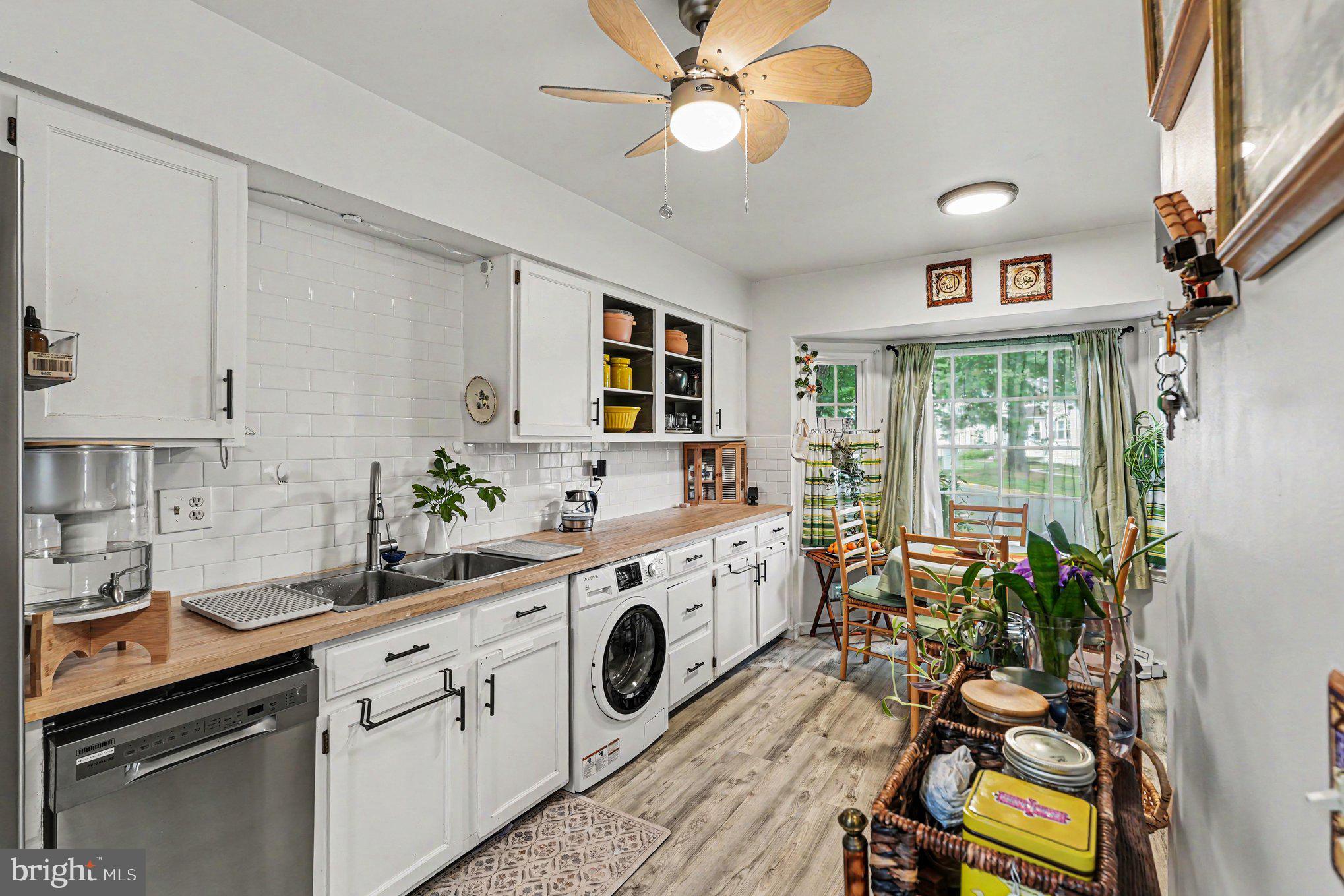 OAK SPRINGS SEC 1 - Residential