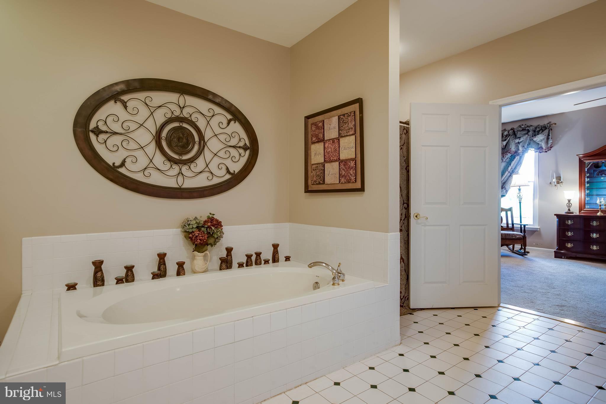 CELLAR HILL ESTATES - Farm