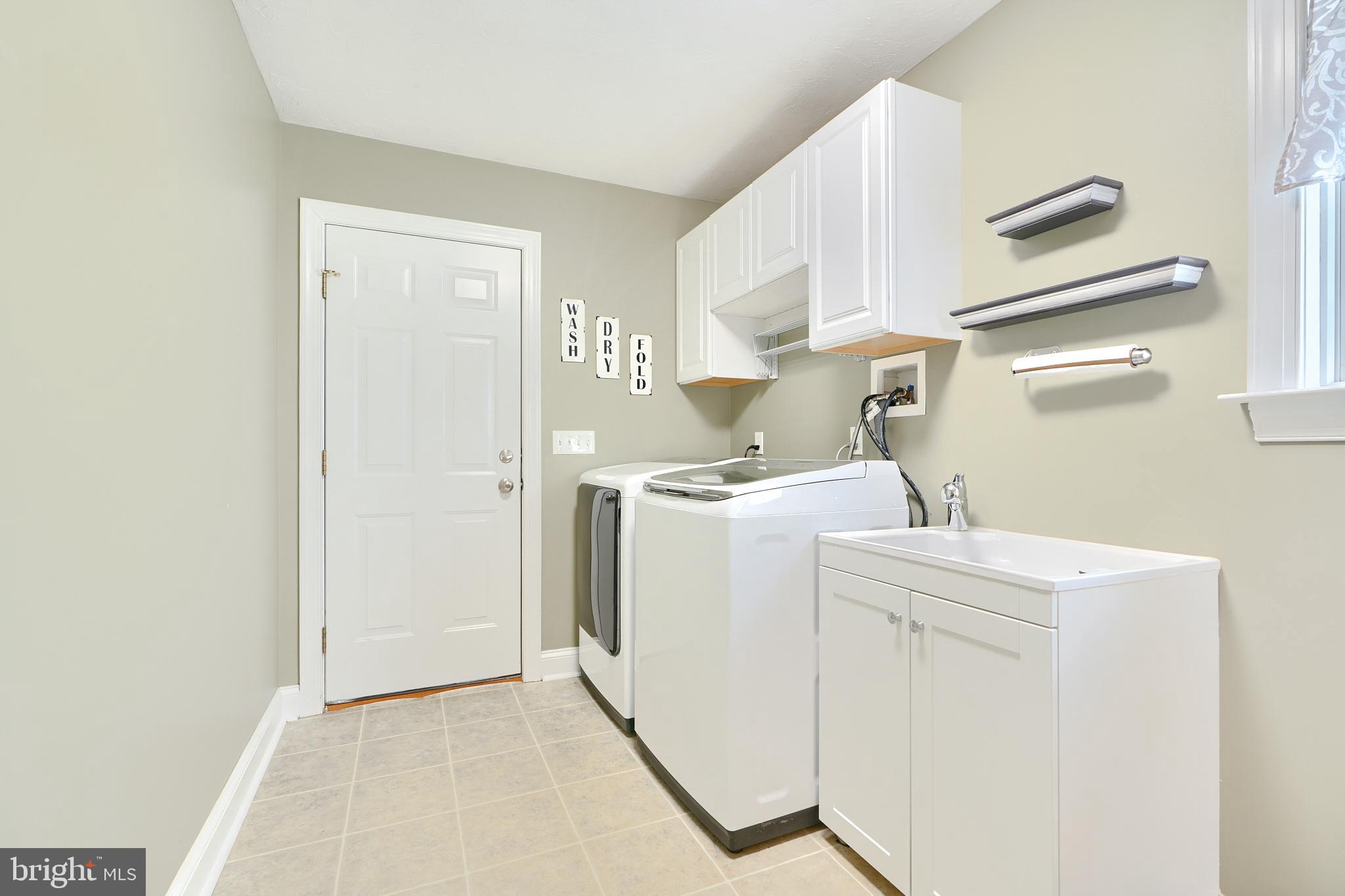 HIGH ROCK - Residential