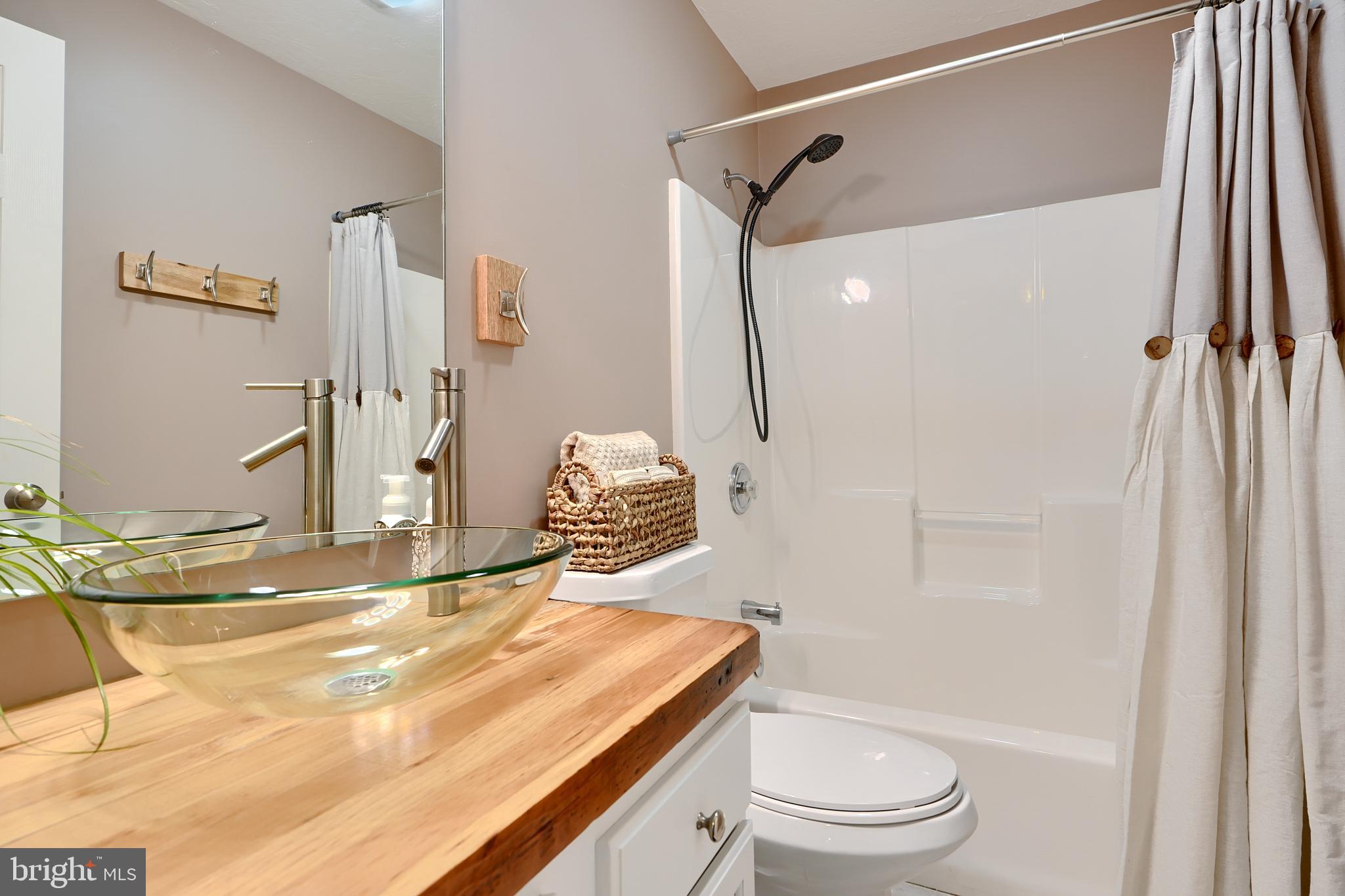 HIGH ROCK - Residential