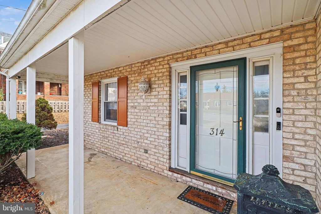 Photo of 314 Boundary Avenue, RED LION, PA 17356 (MLS # PAYK2093294)