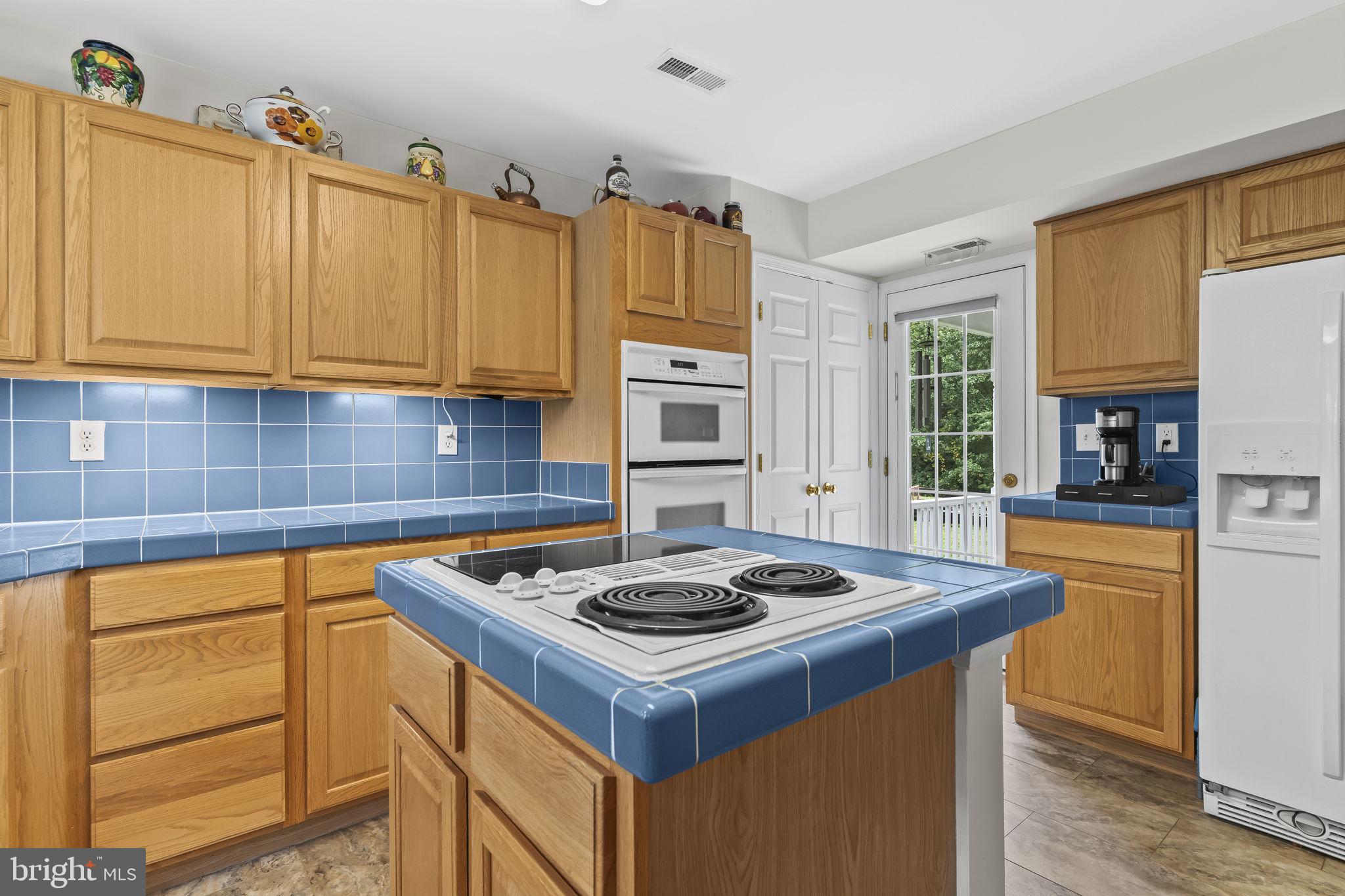 HUNTING QUARTERS - Residential