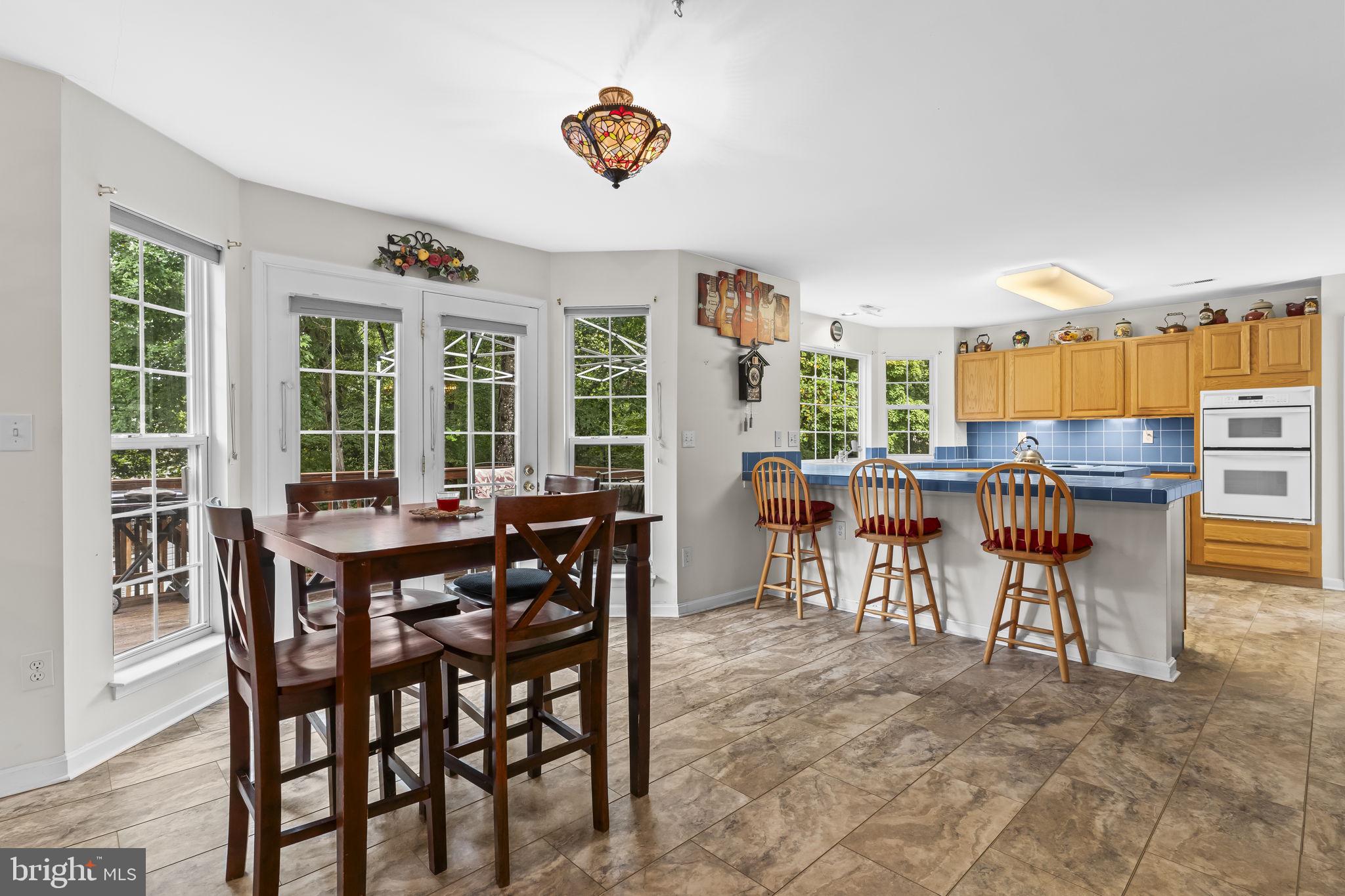 HUNTING QUARTERS - Residential