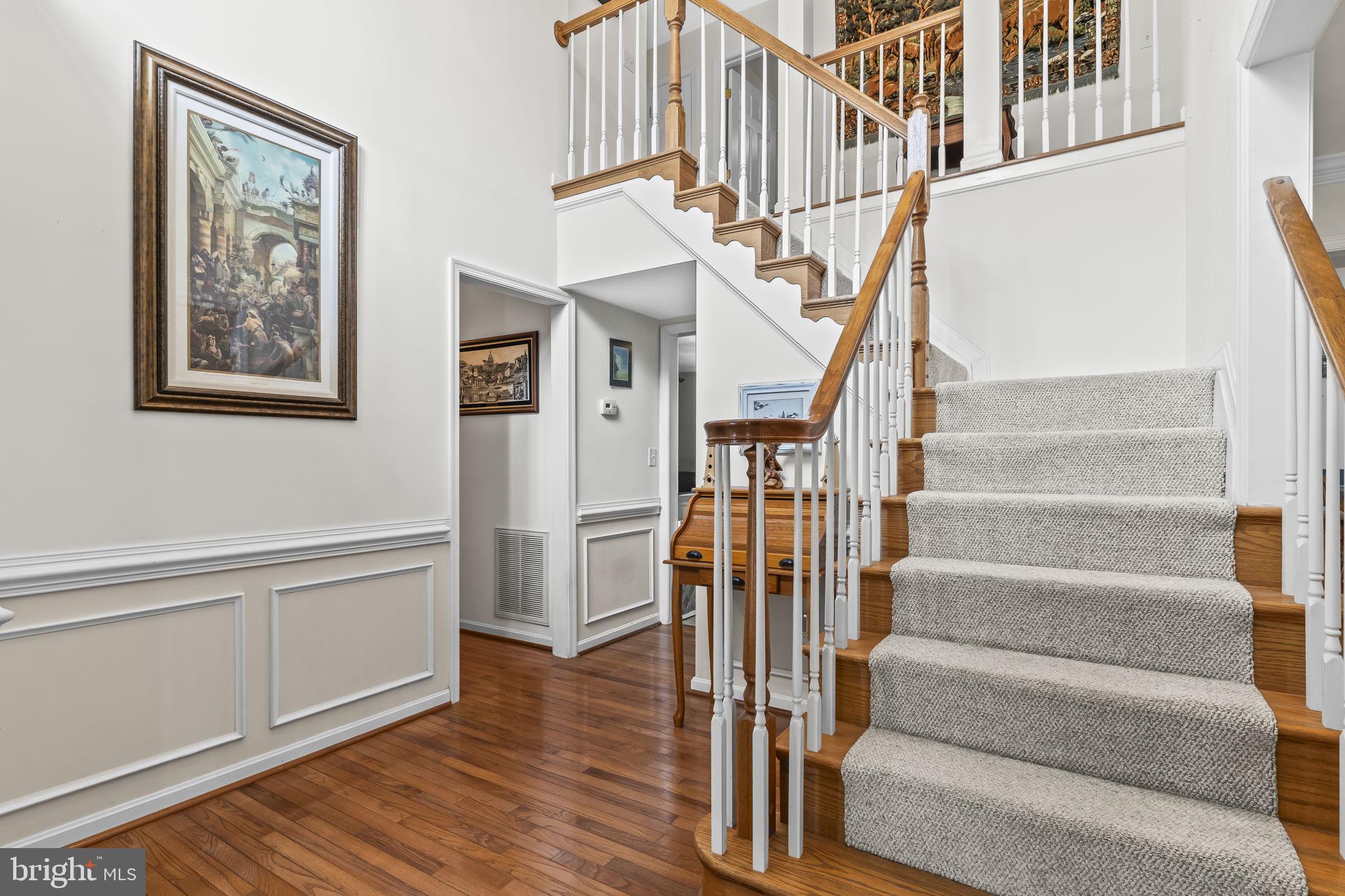 HUNTING QUARTERS - Residential