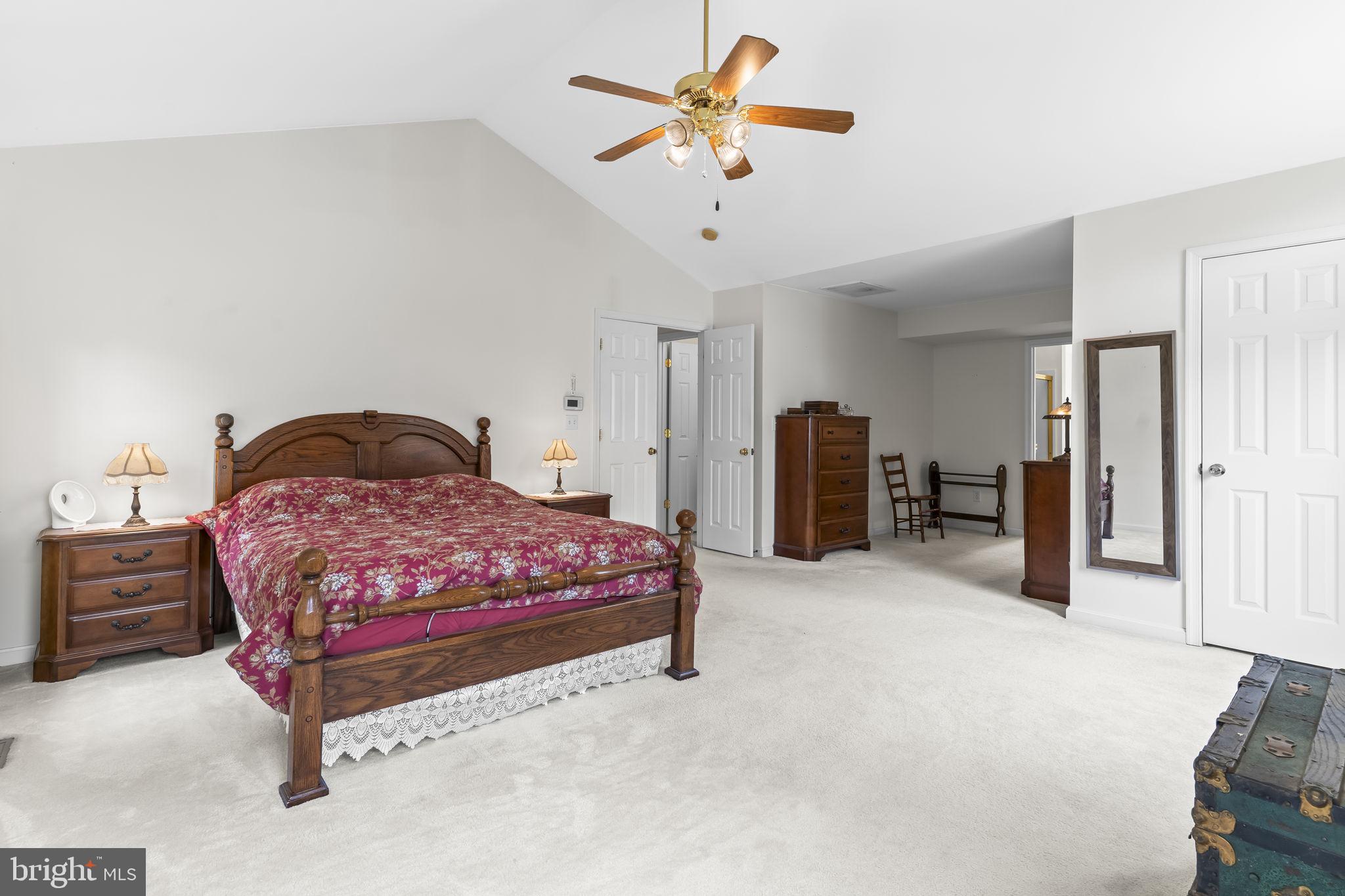 HUNTING QUARTERS - Residential