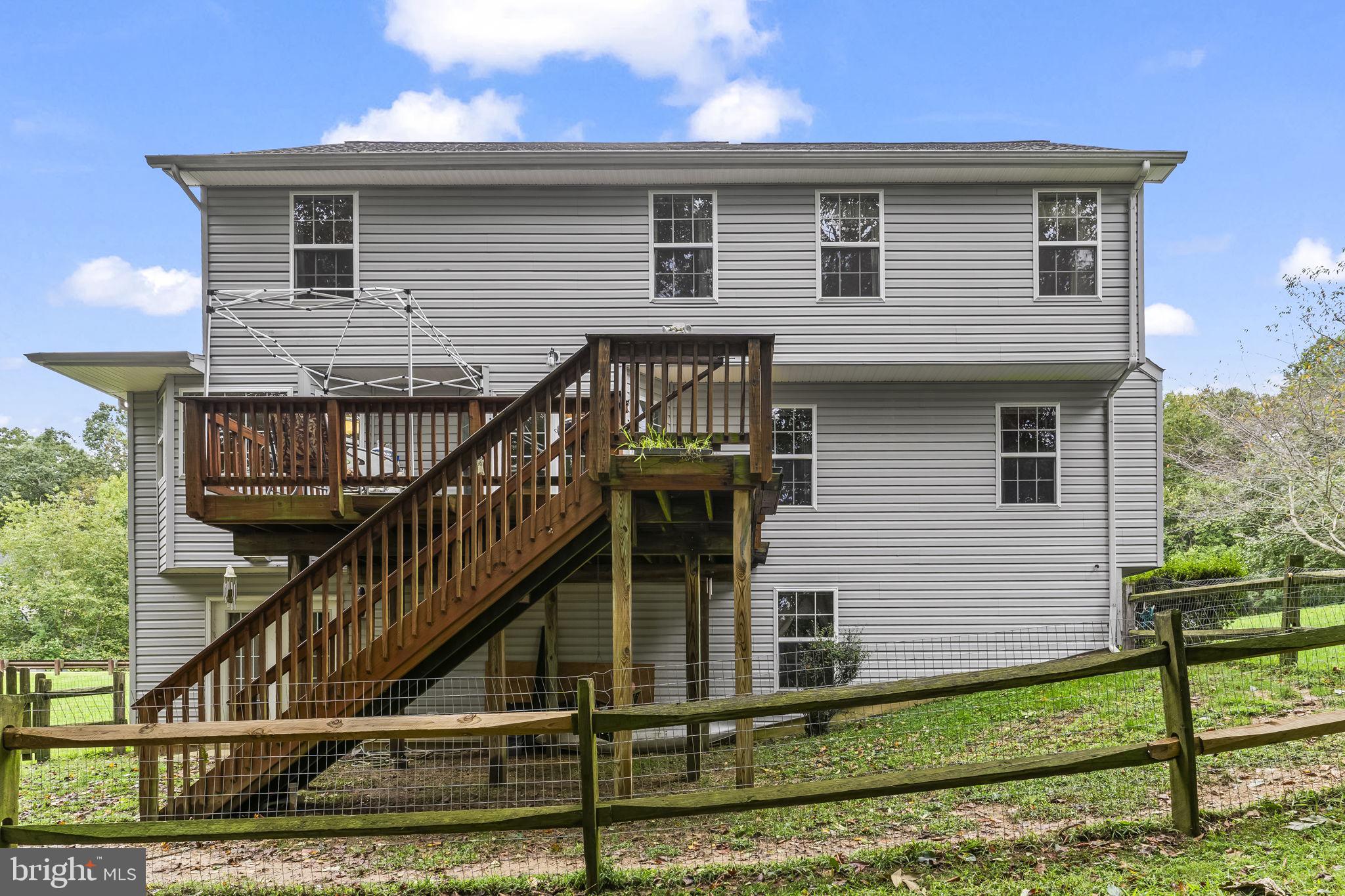 HUNTING QUARTERS - Residential