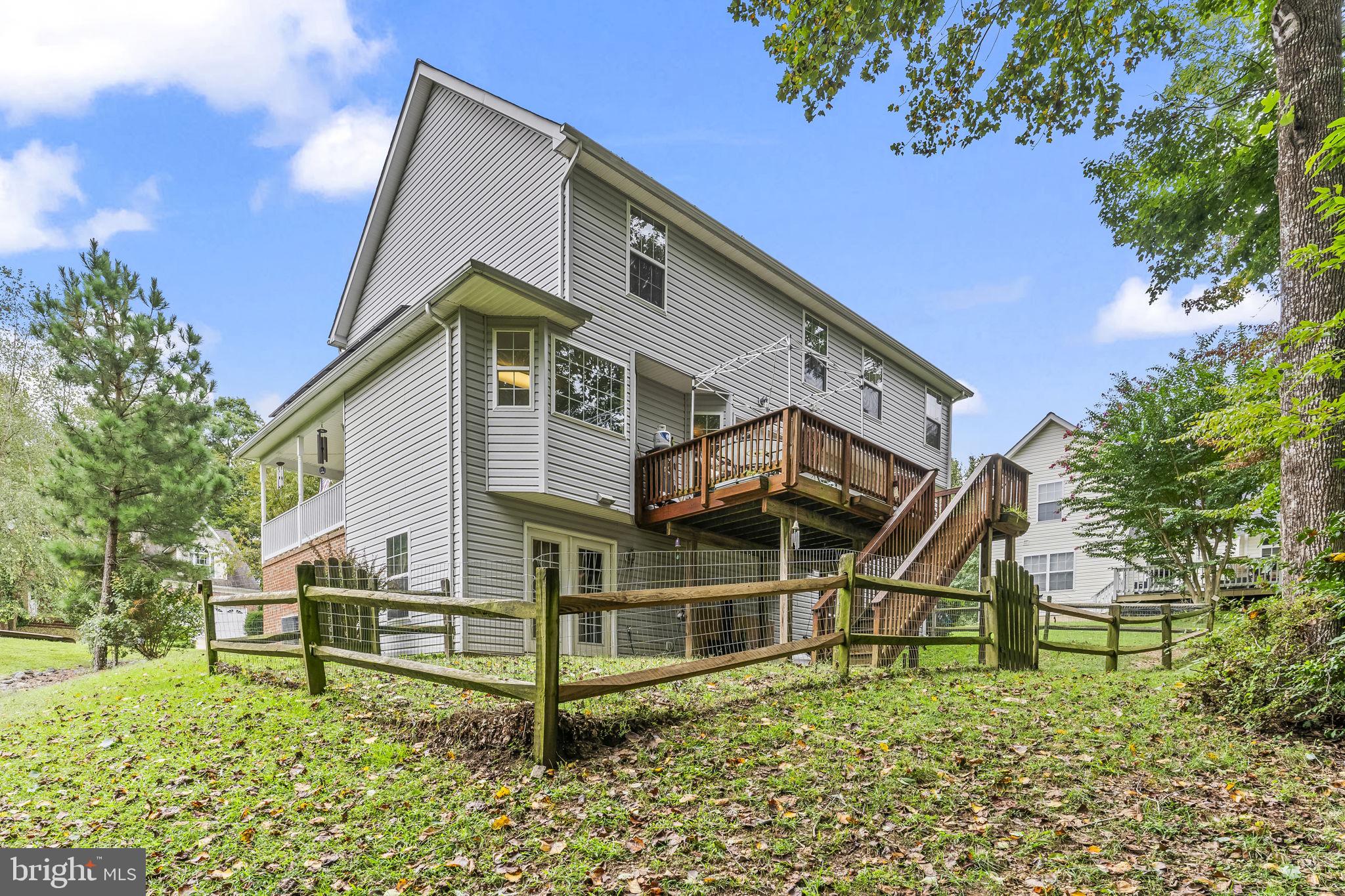 HUNTING QUARTERS - Residential