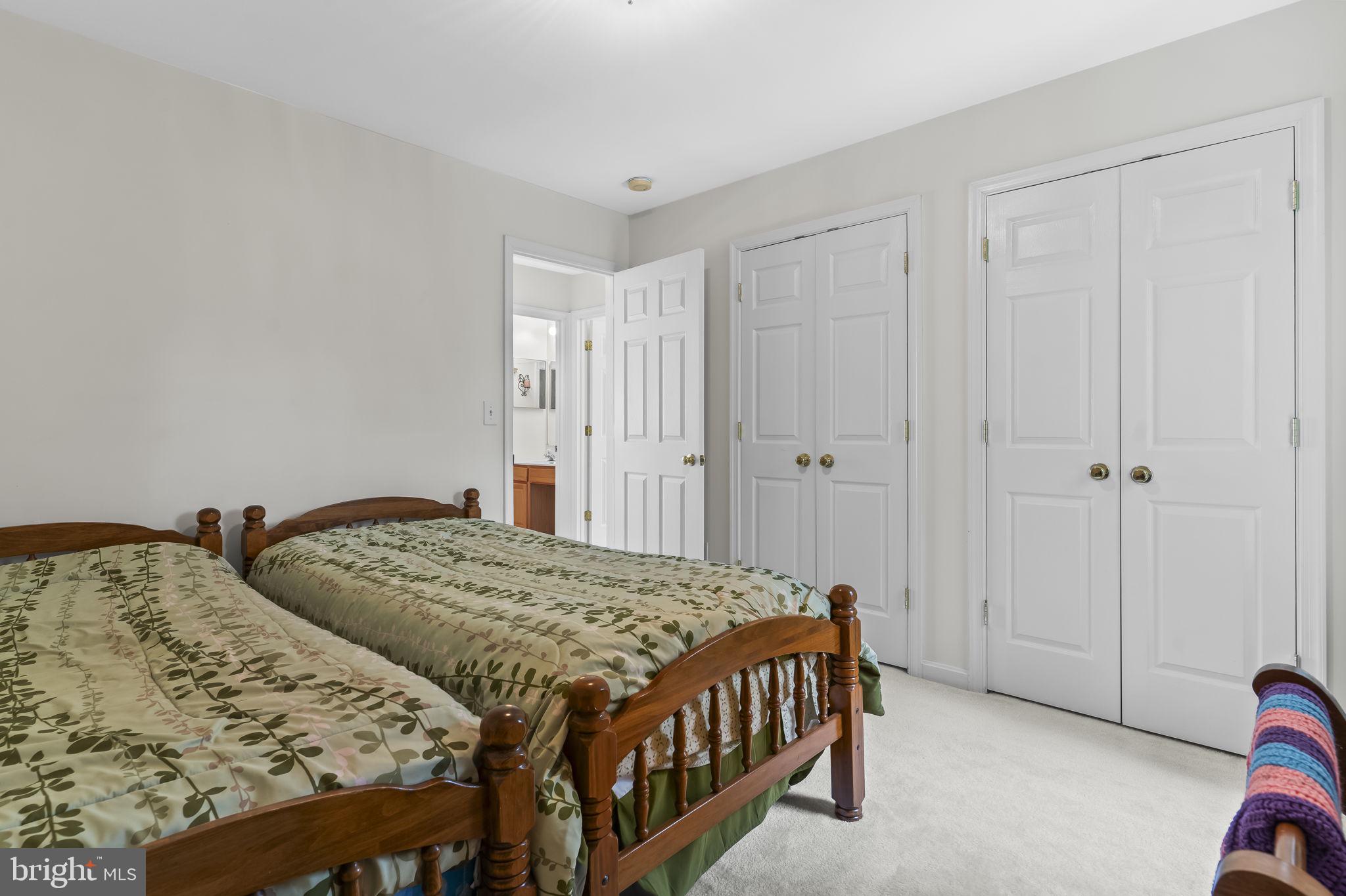 HUNTING QUARTERS - Residential