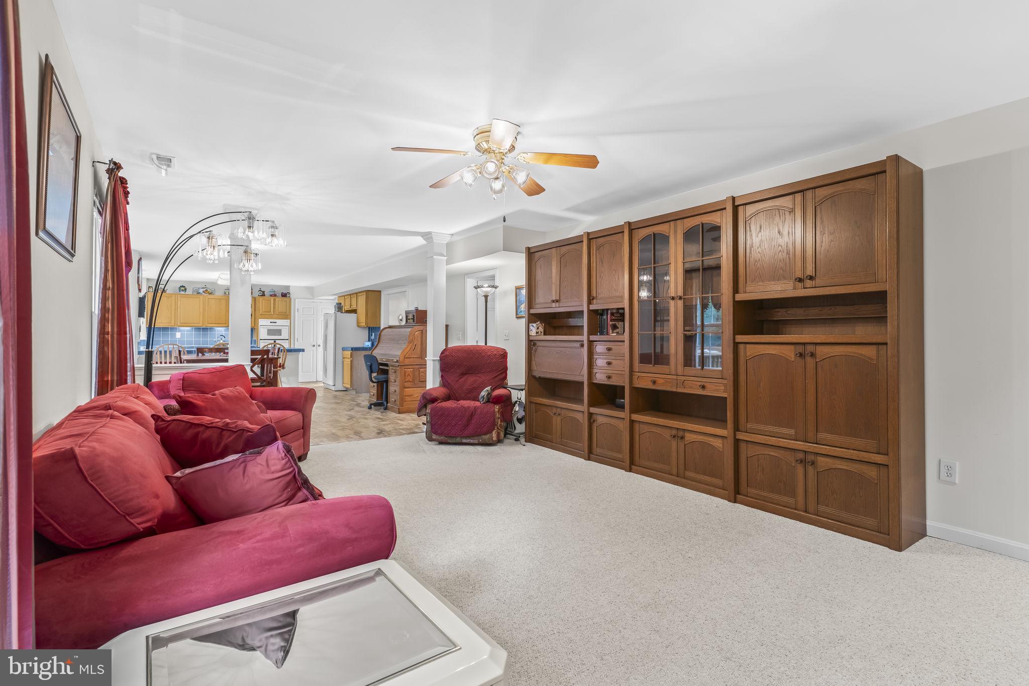 HUNTING QUARTERS - Residential