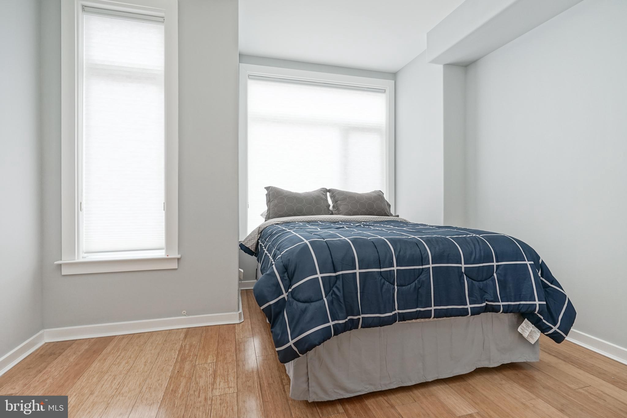 POINT BREEZE - Residential