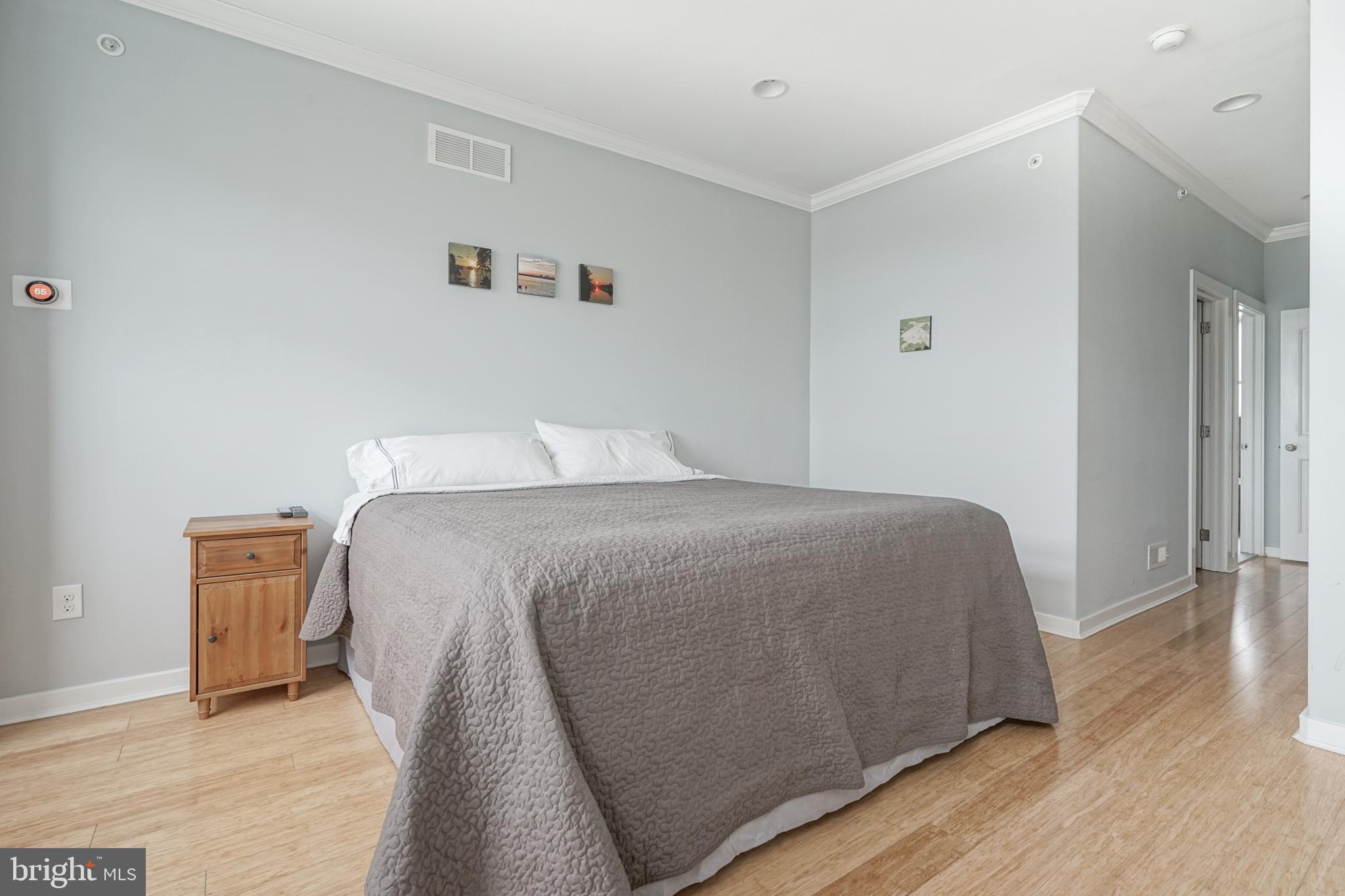 POINT BREEZE - Residential