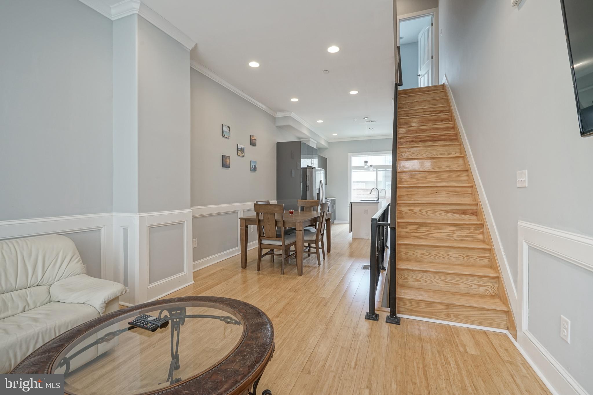 POINT BREEZE - Residential