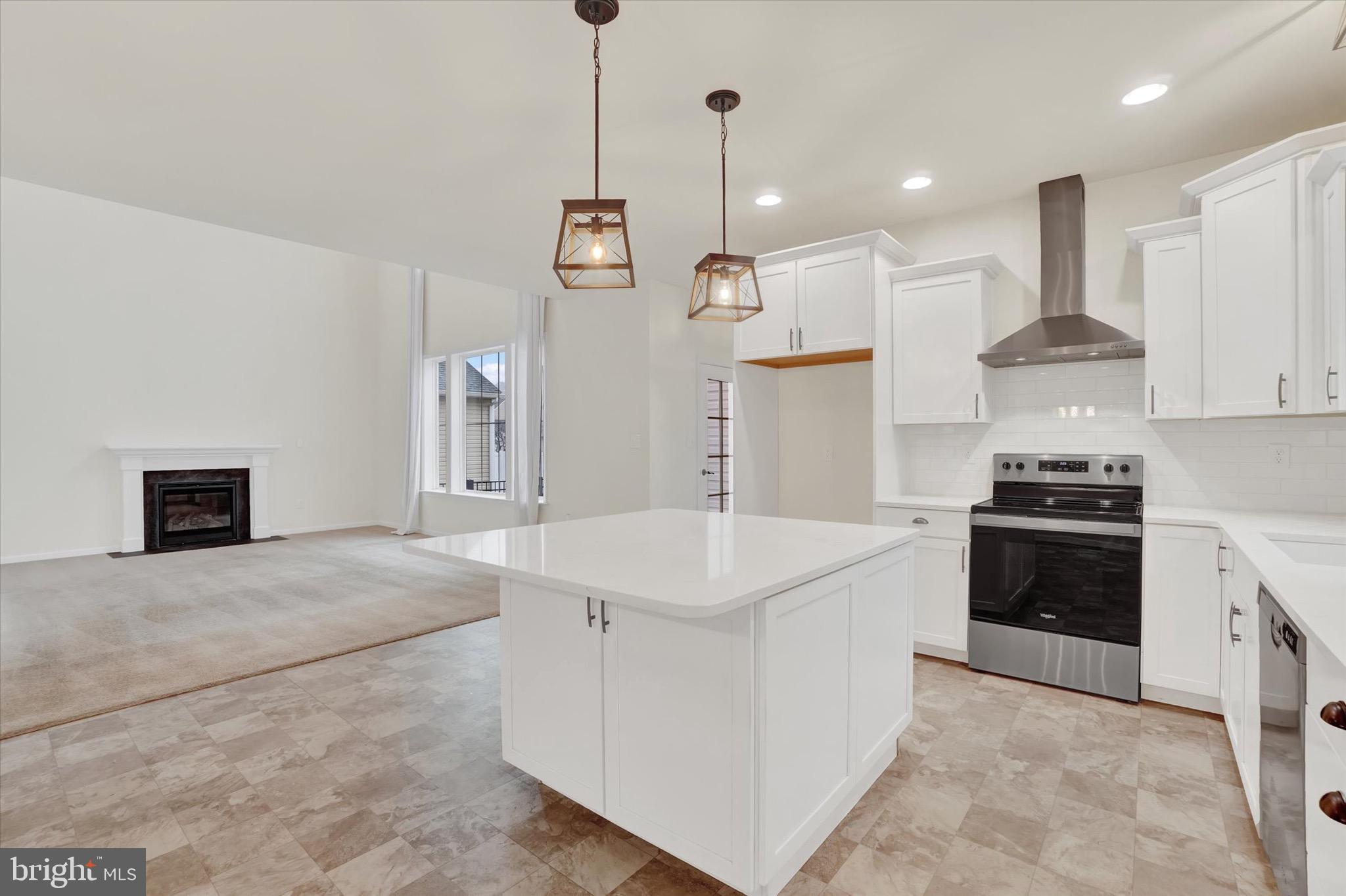 CASTLETON - Residential