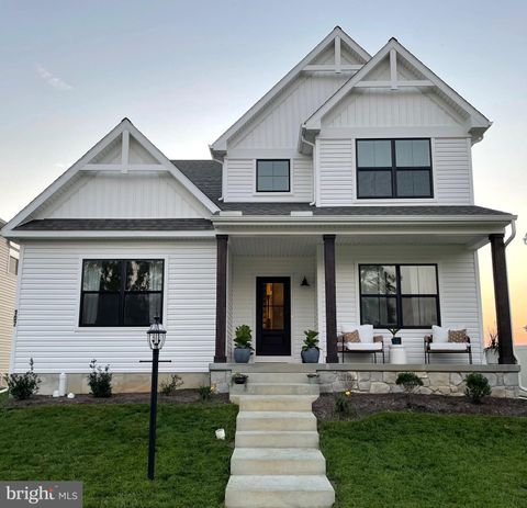 107 HONEYSUCKLE DRIVE MARIETTA PA 17547
