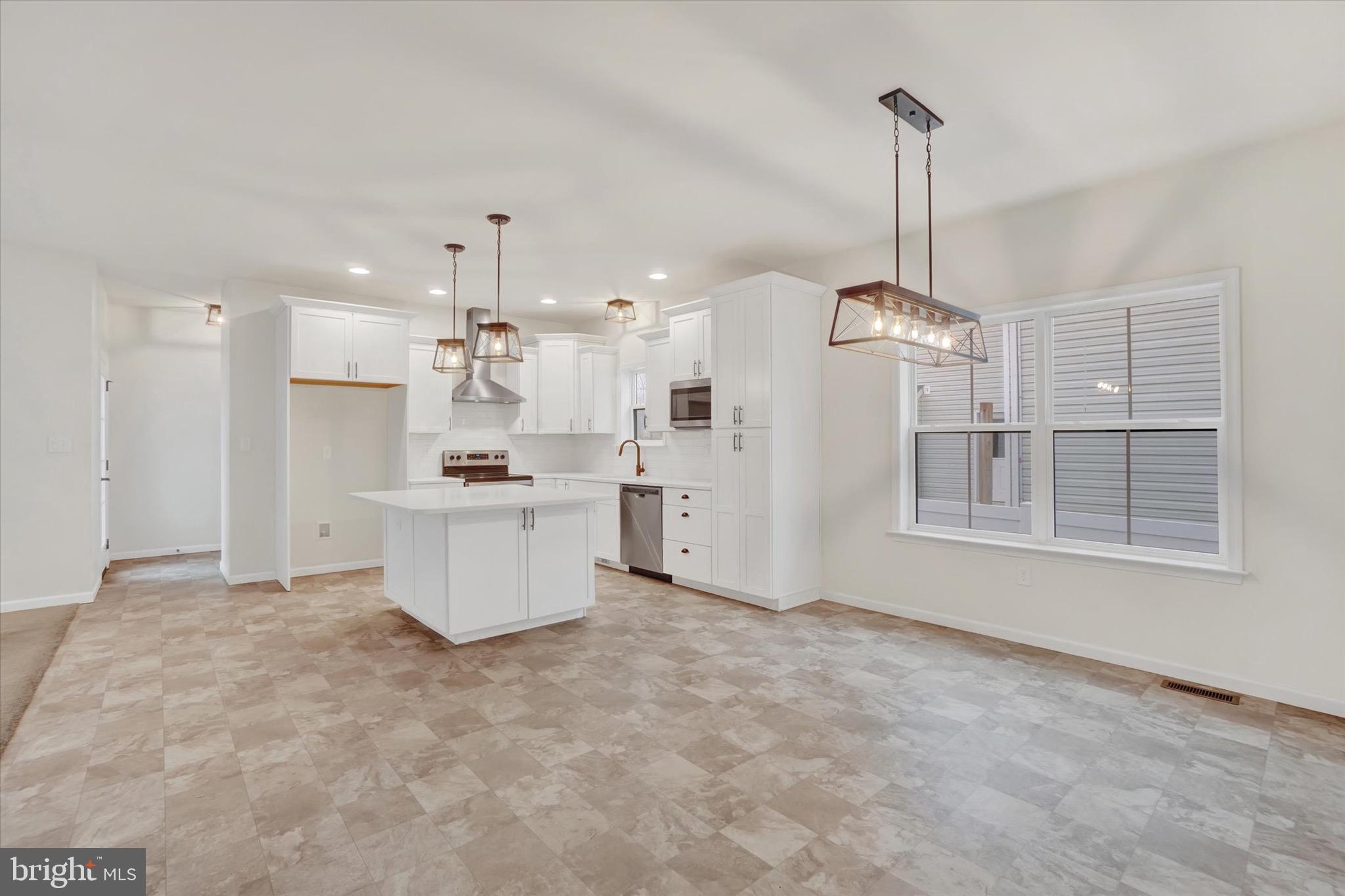 CASTLETON - Residential