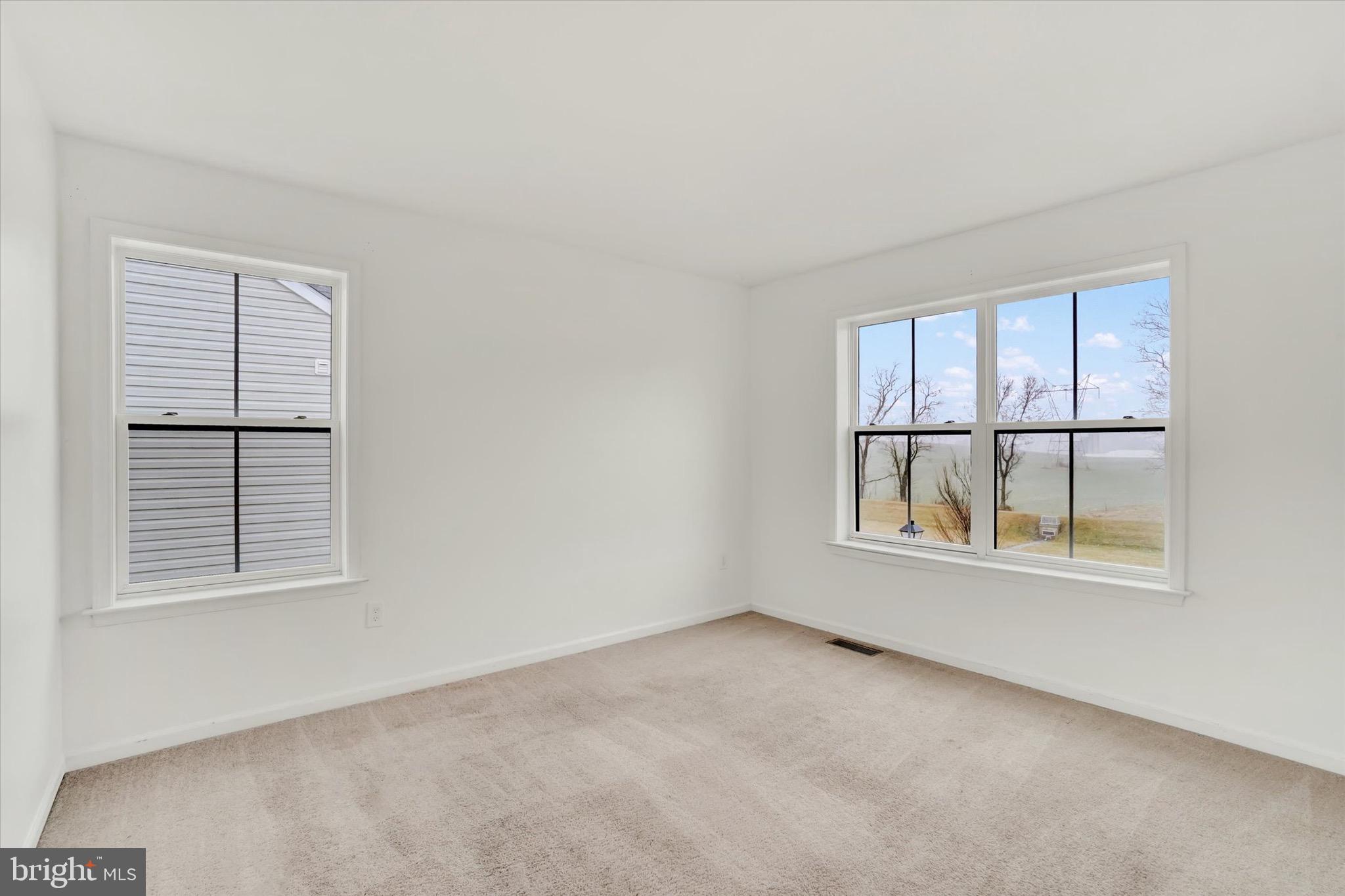 CASTLETON - Residential