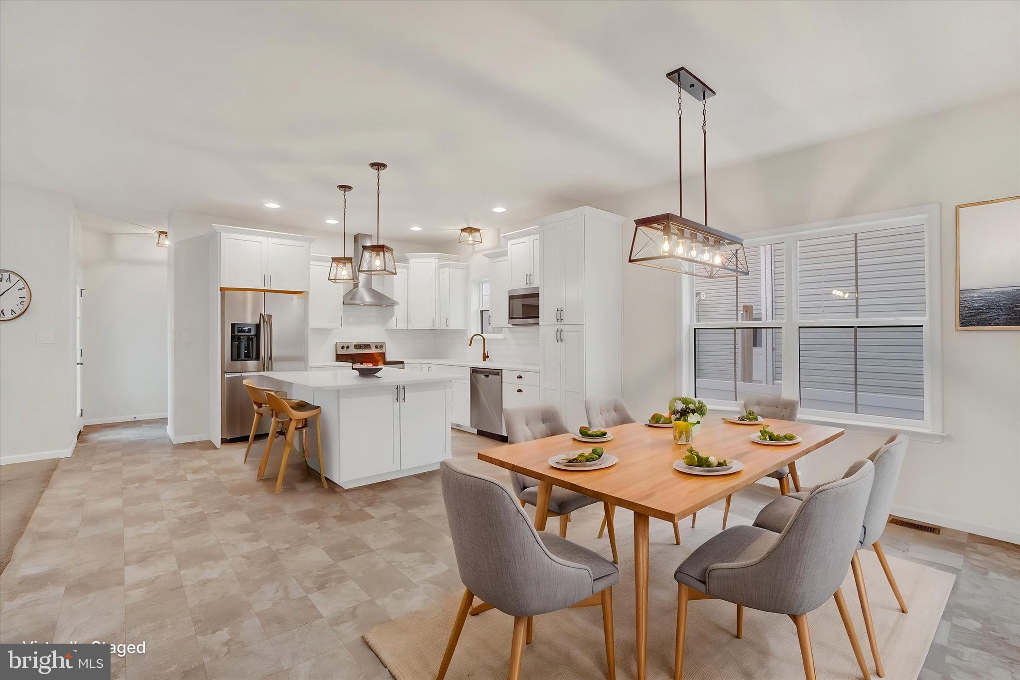 CASTLETON - Residential