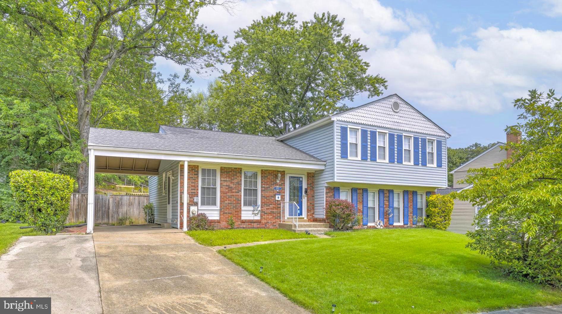 WHITE OAK MANOR - Residential