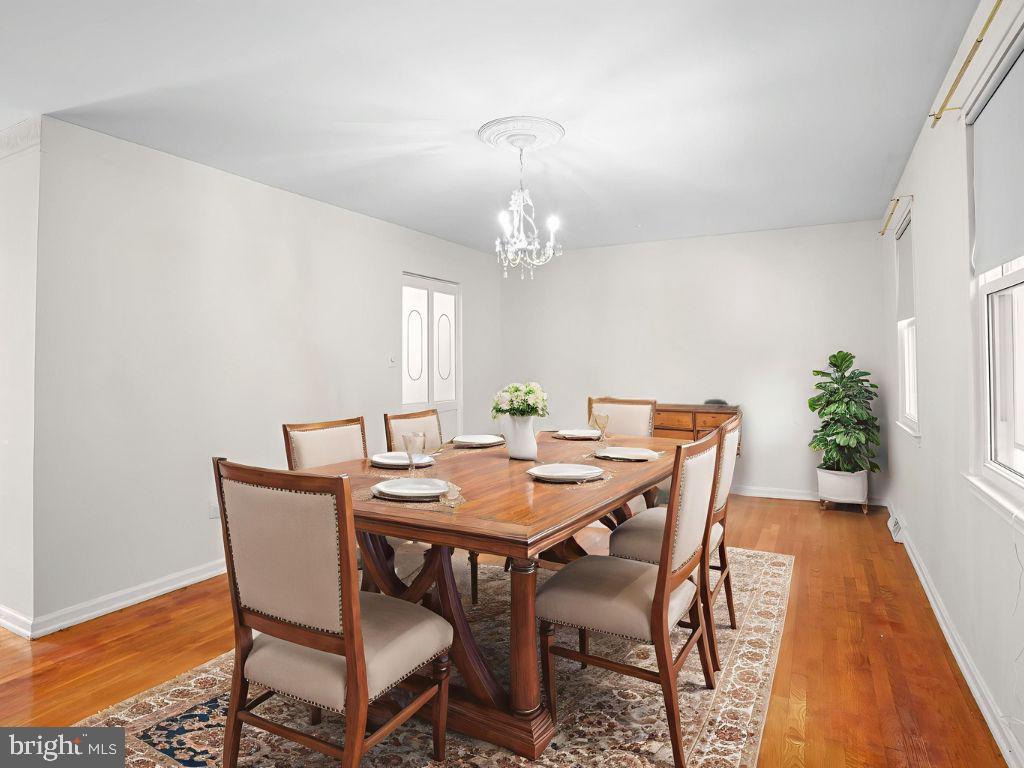 WHITE OAK MANOR - Residential